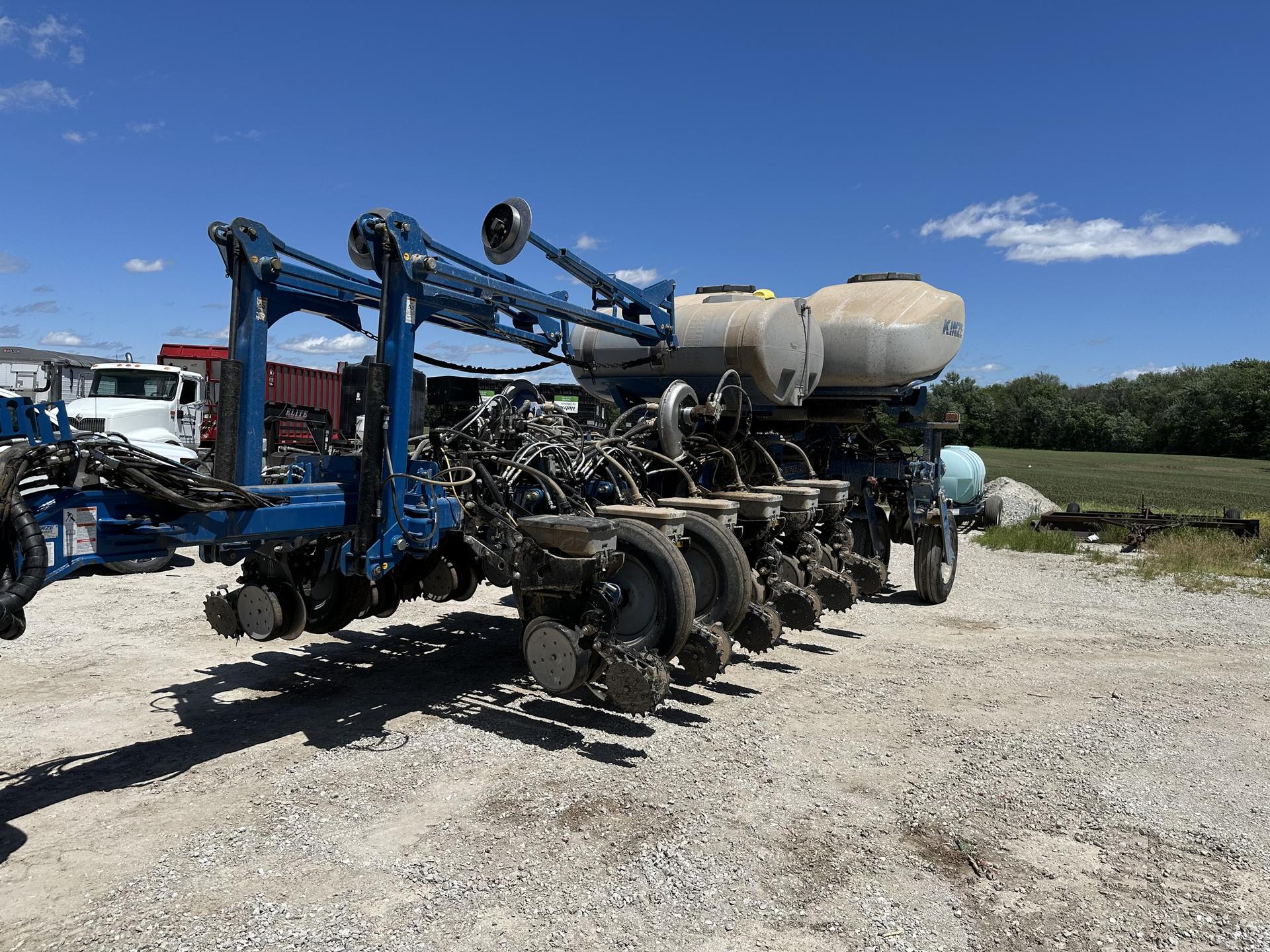2015 Kinze 4900 Image