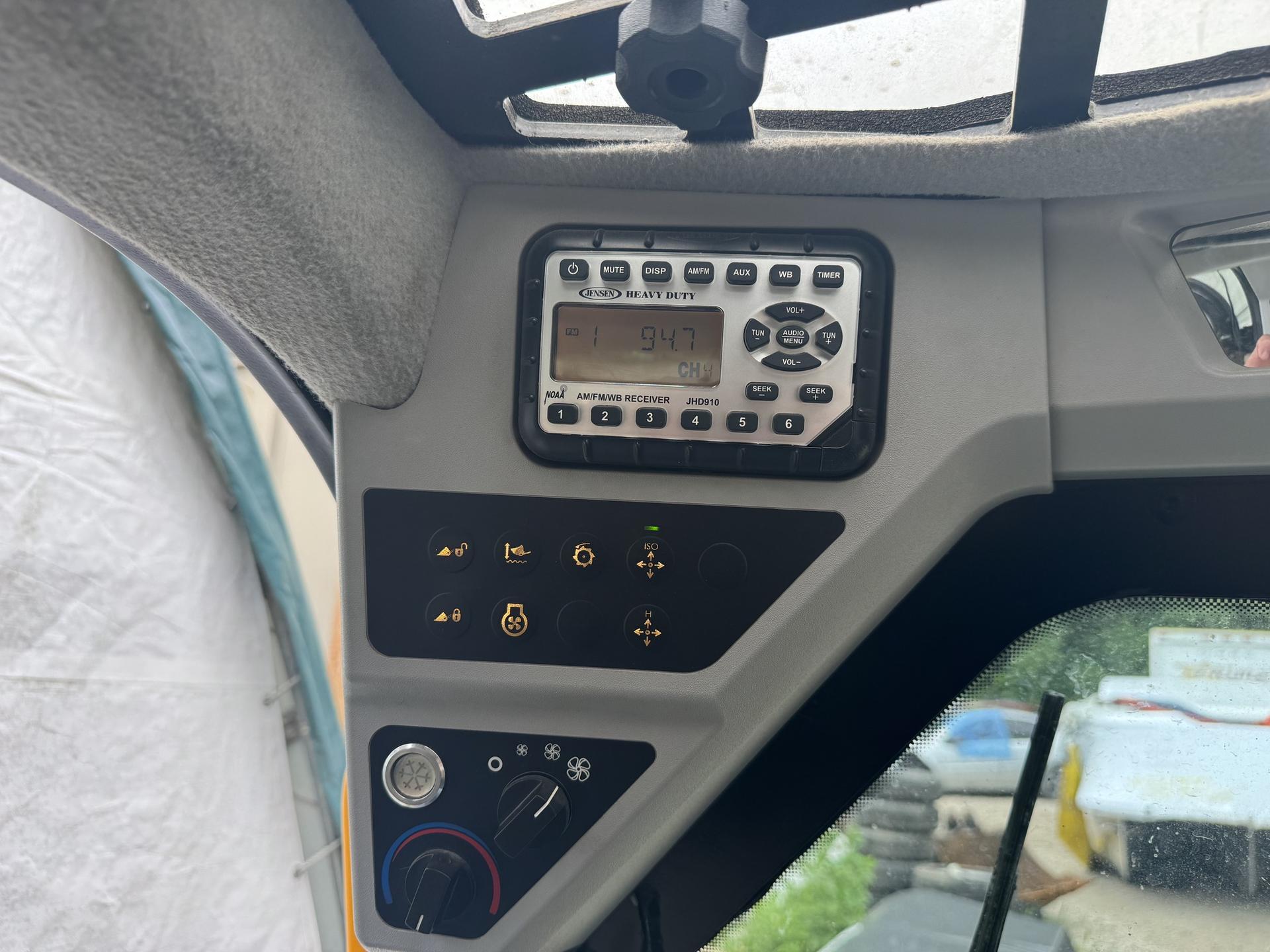 2021 JCB 3TS-8T Image