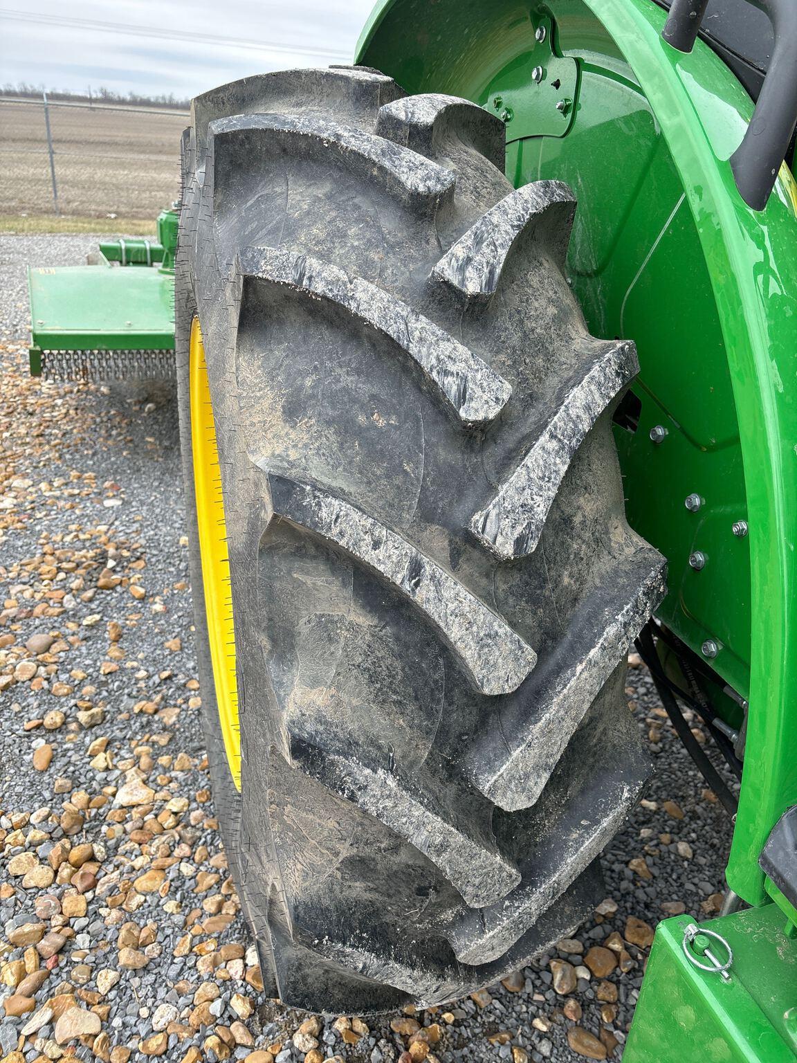 2022 John Deere 5065E Image