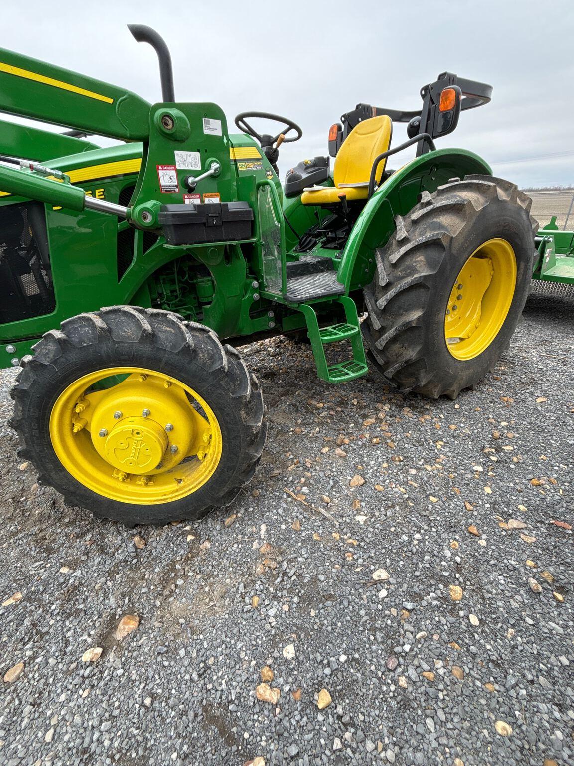 2022 John Deere 5065E Image