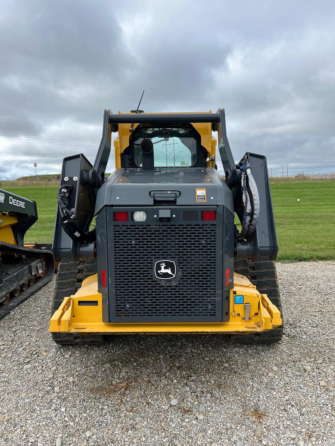 2023 John Deere 333G Image
