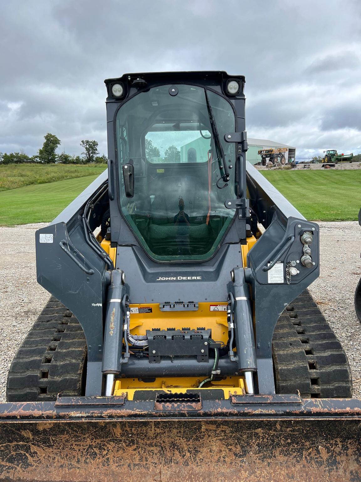 2023 John Deere 333G Image