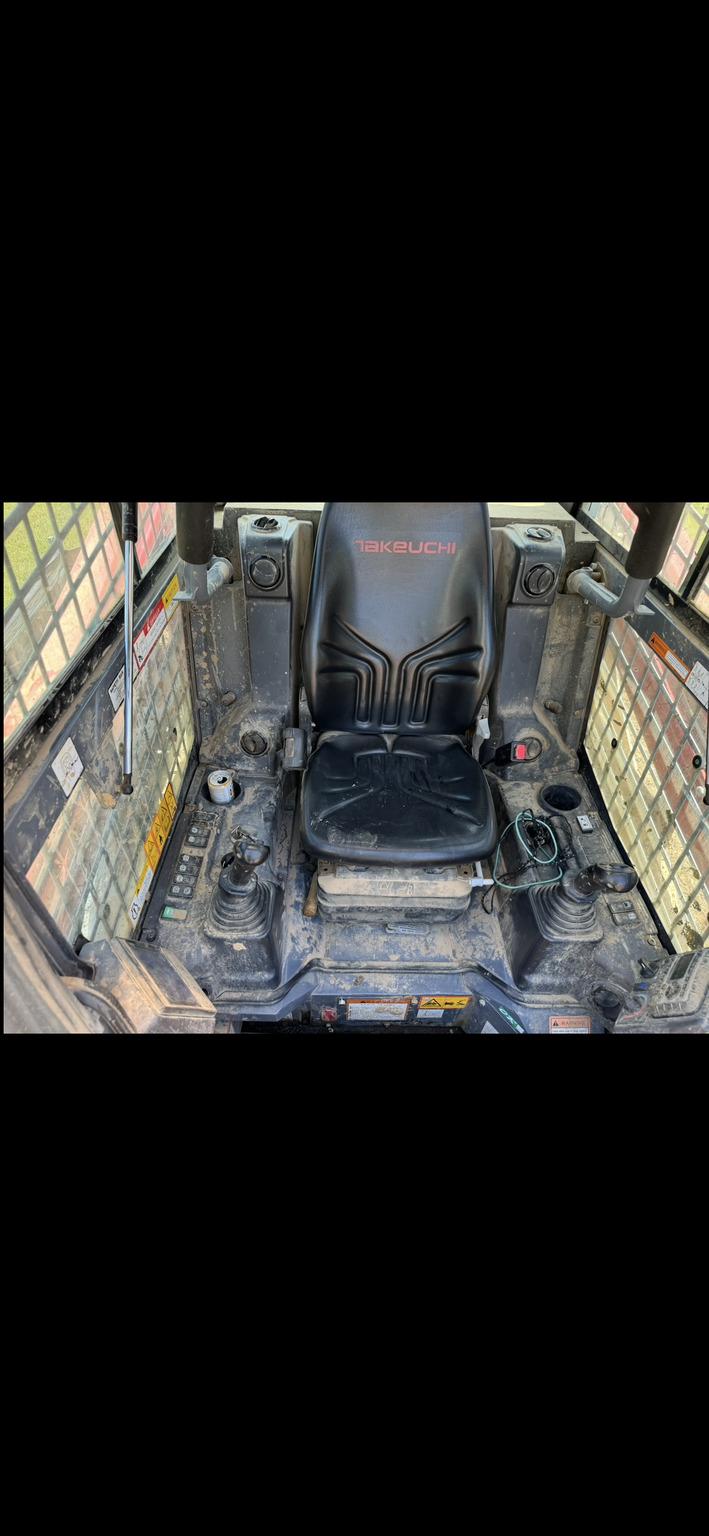 2022 Takeuchi TL12V2 Image