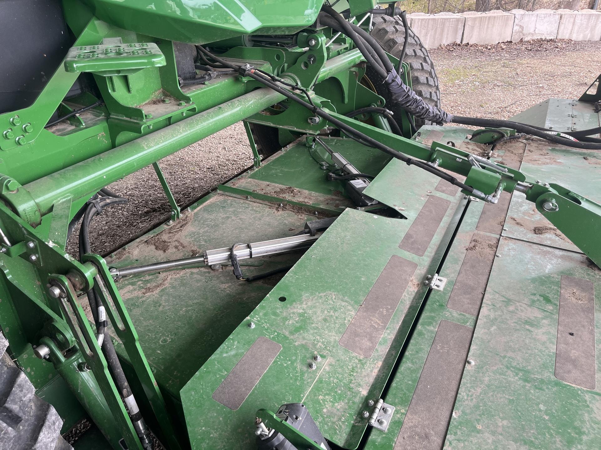 2023 John Deere W235M Image