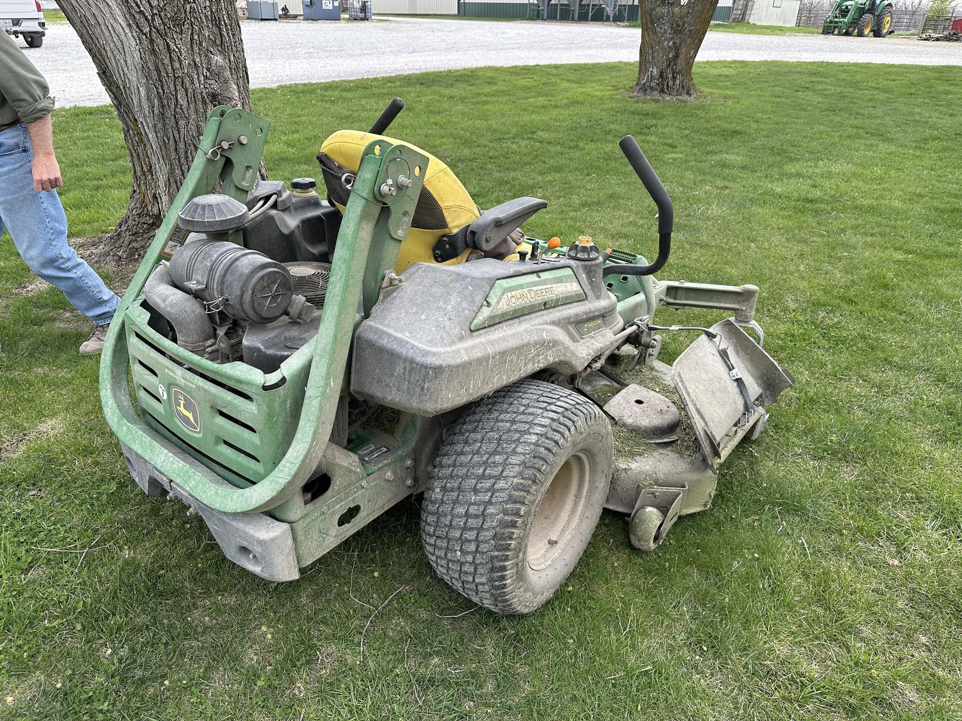 2016 John Deere Z960M Image