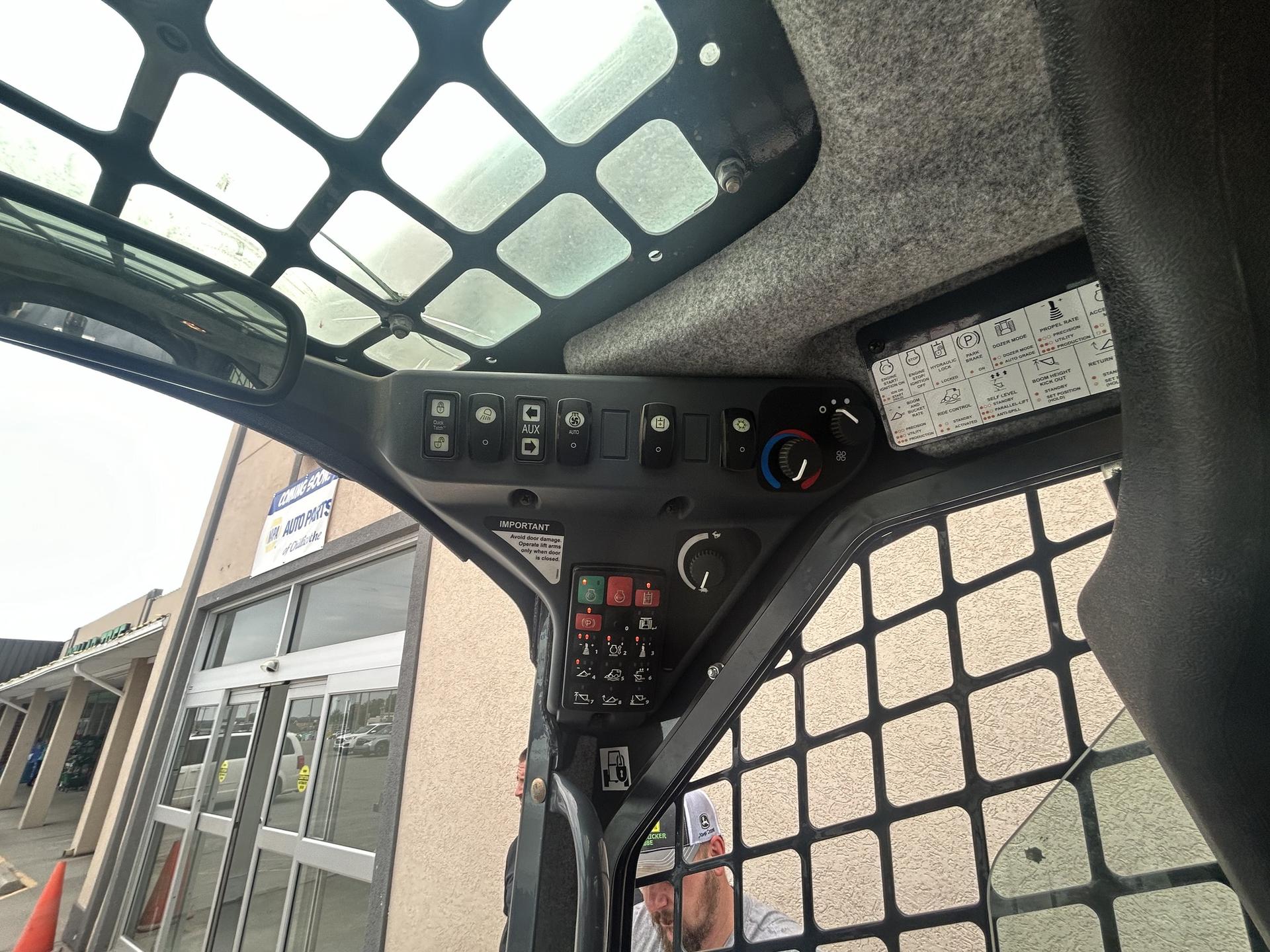 2021 John Deere 333G Image