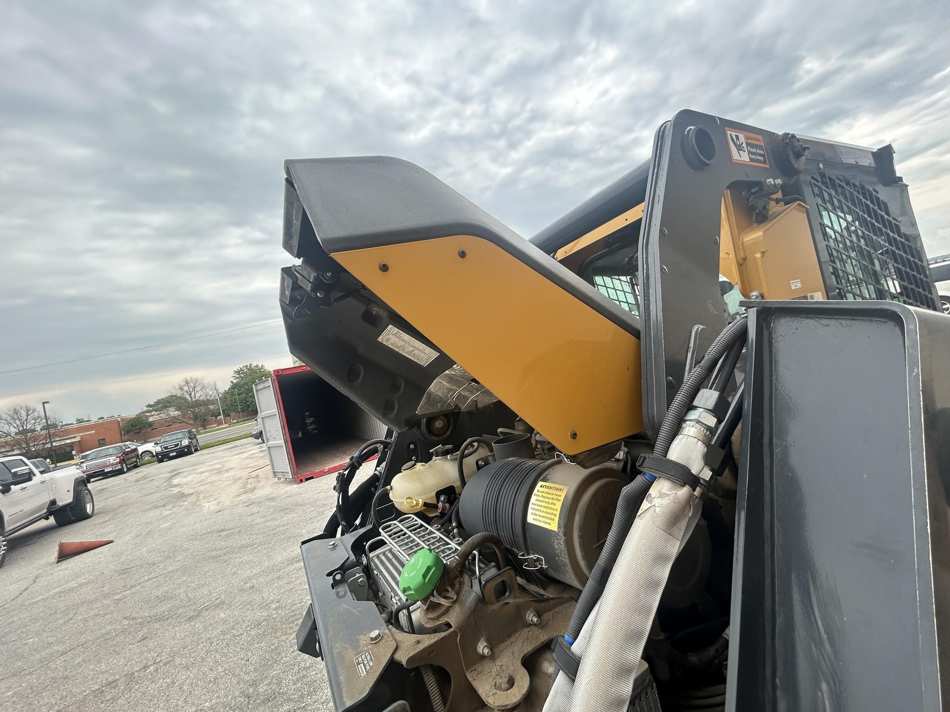2021 John Deere 333G Image