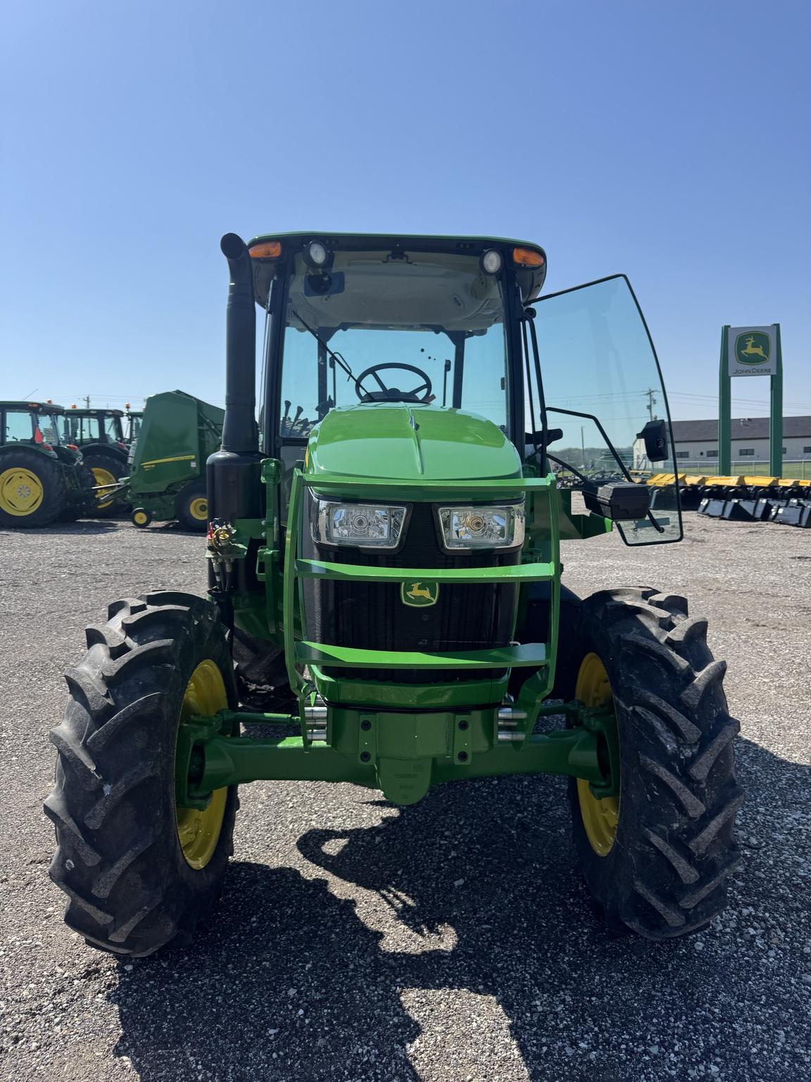 2023 John Deere 5090E Image