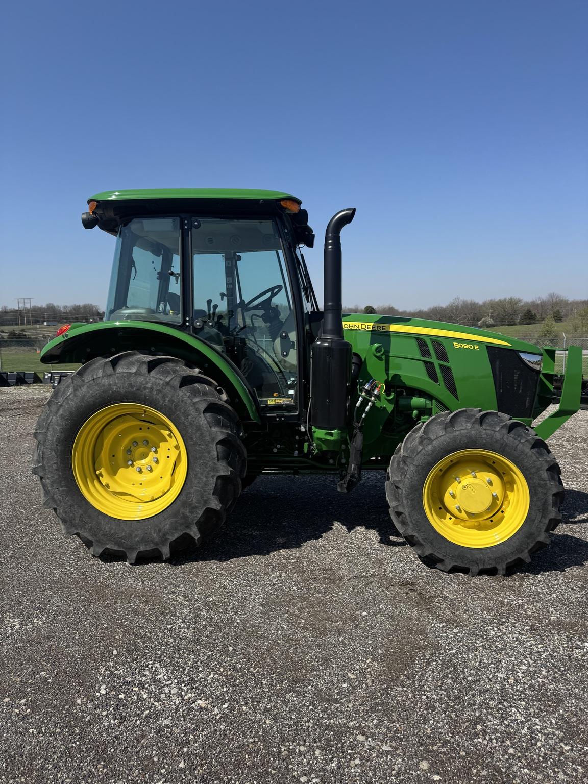2023 John Deere 5090E Image