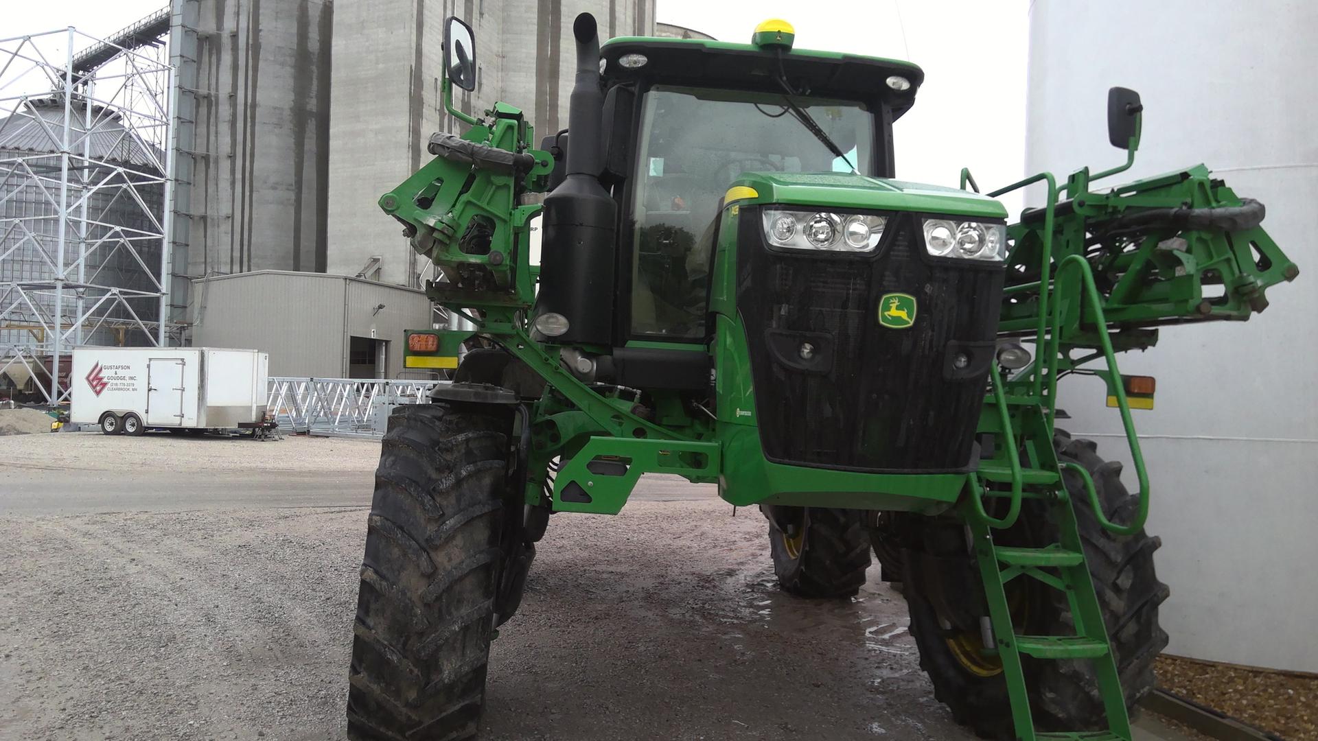 2020 John Deere R4038 Image