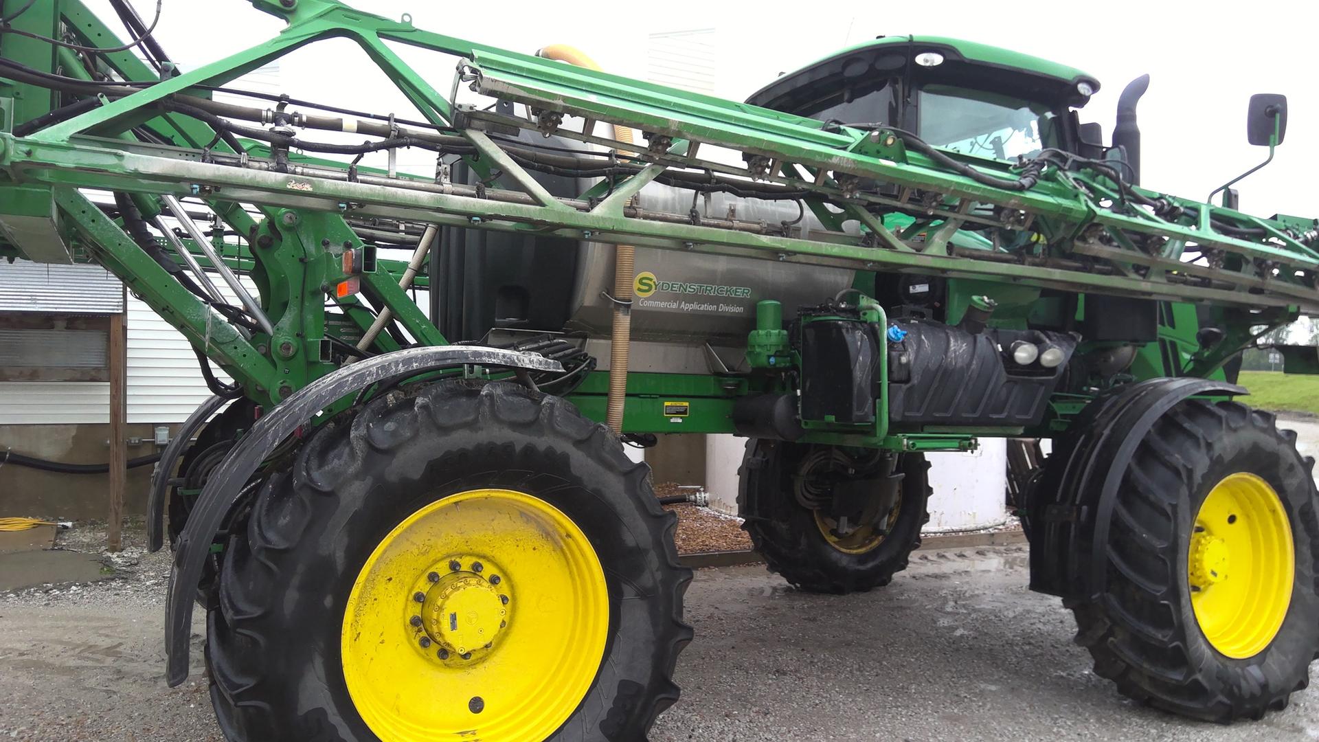 2020 John Deere R4038 Image