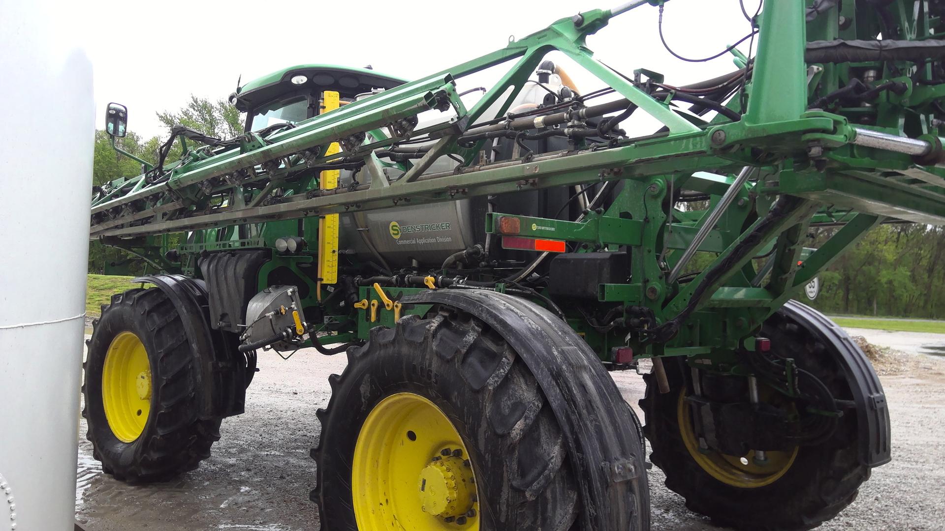 2020 John Deere R4038 Image
