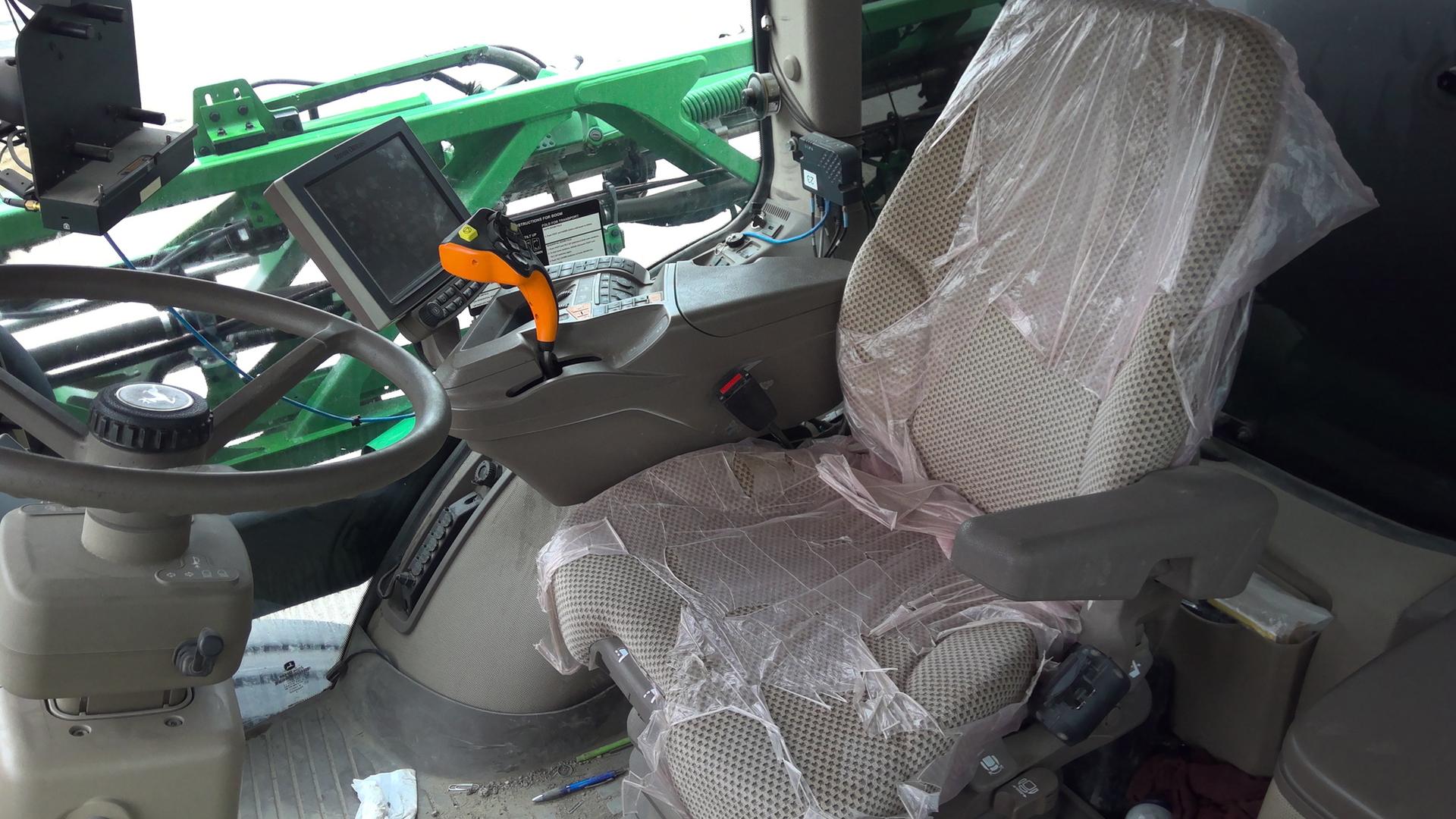2020 John Deere R4038 Image