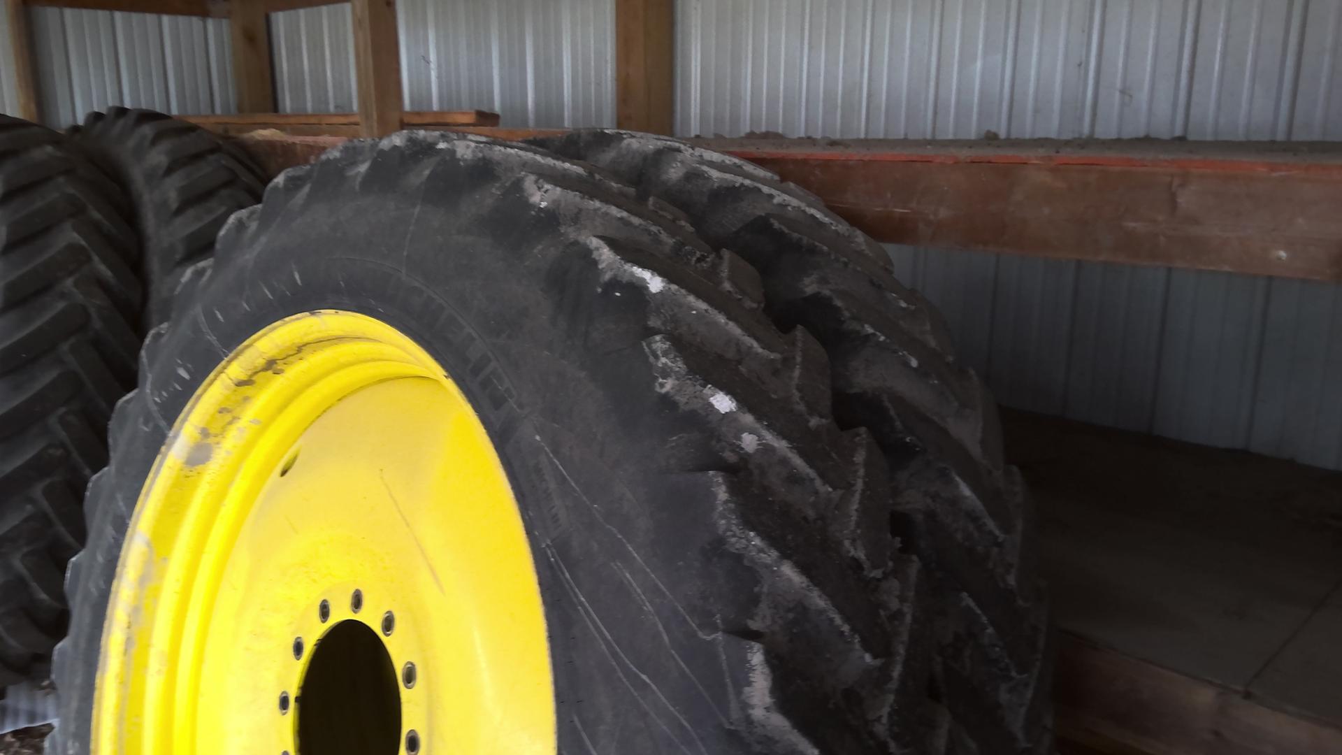 2020 John Deere R4038 Image