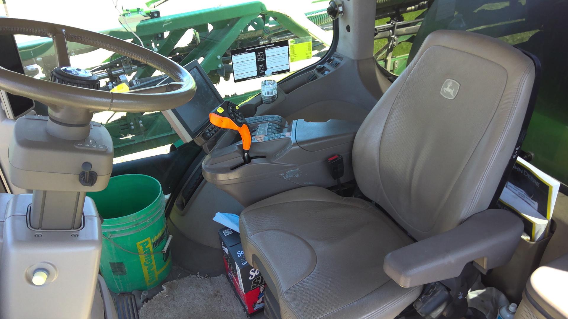 2018 John Deere R4038 Image