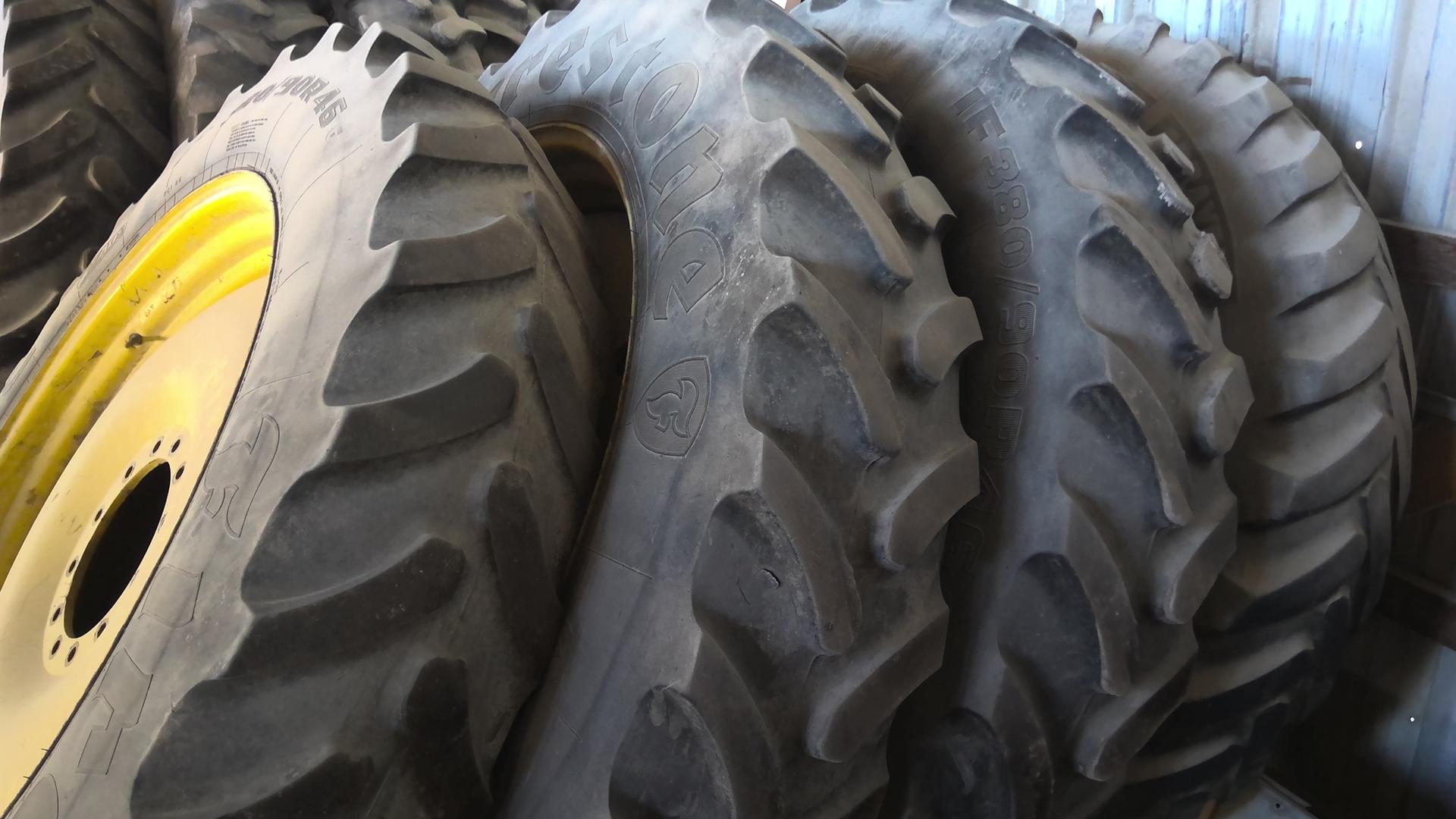 2018 John Deere R4038 Image