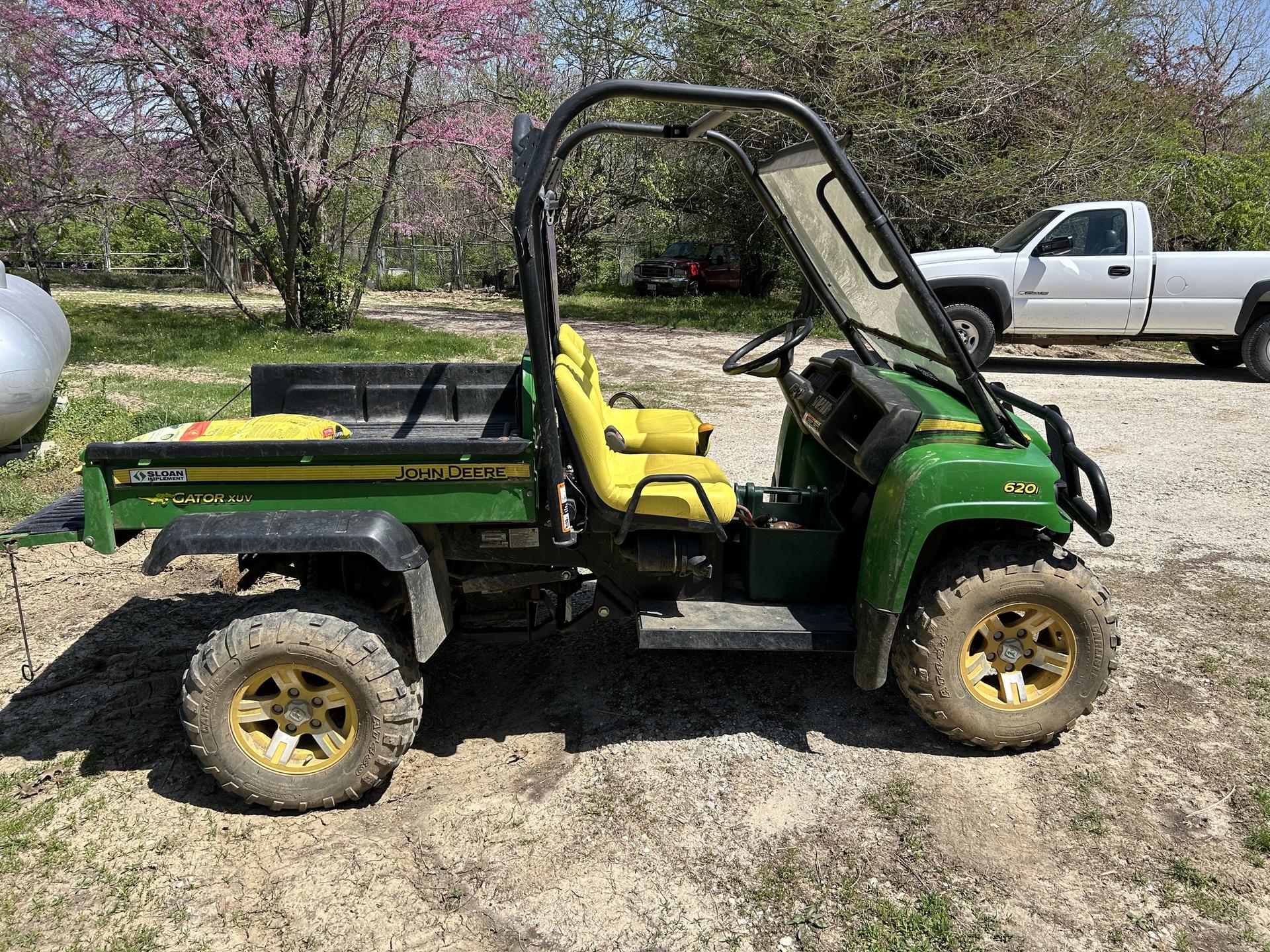 2009 John Deere XUV 620I GREEN Image