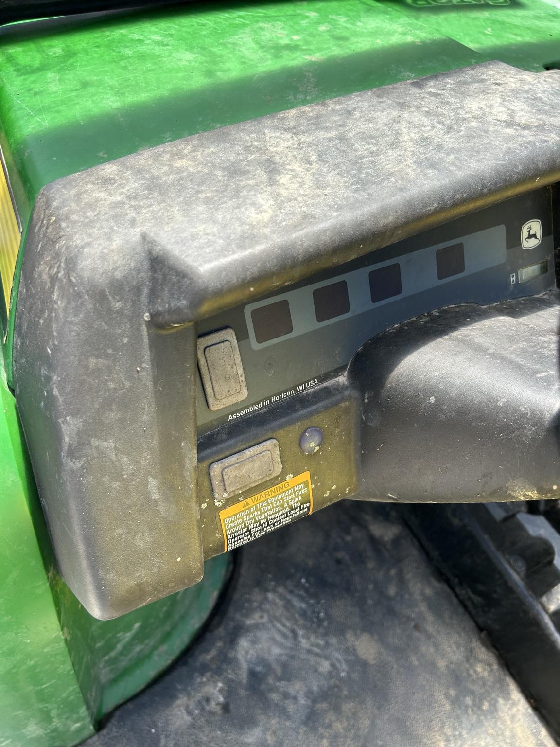 2009 John Deere XUV 620I GREEN Image
