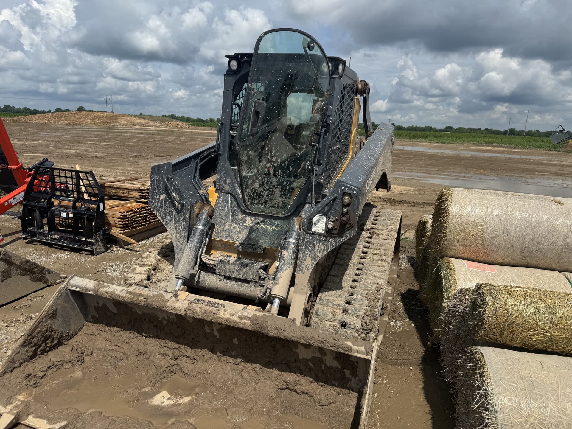2023 John Deere 331G Image