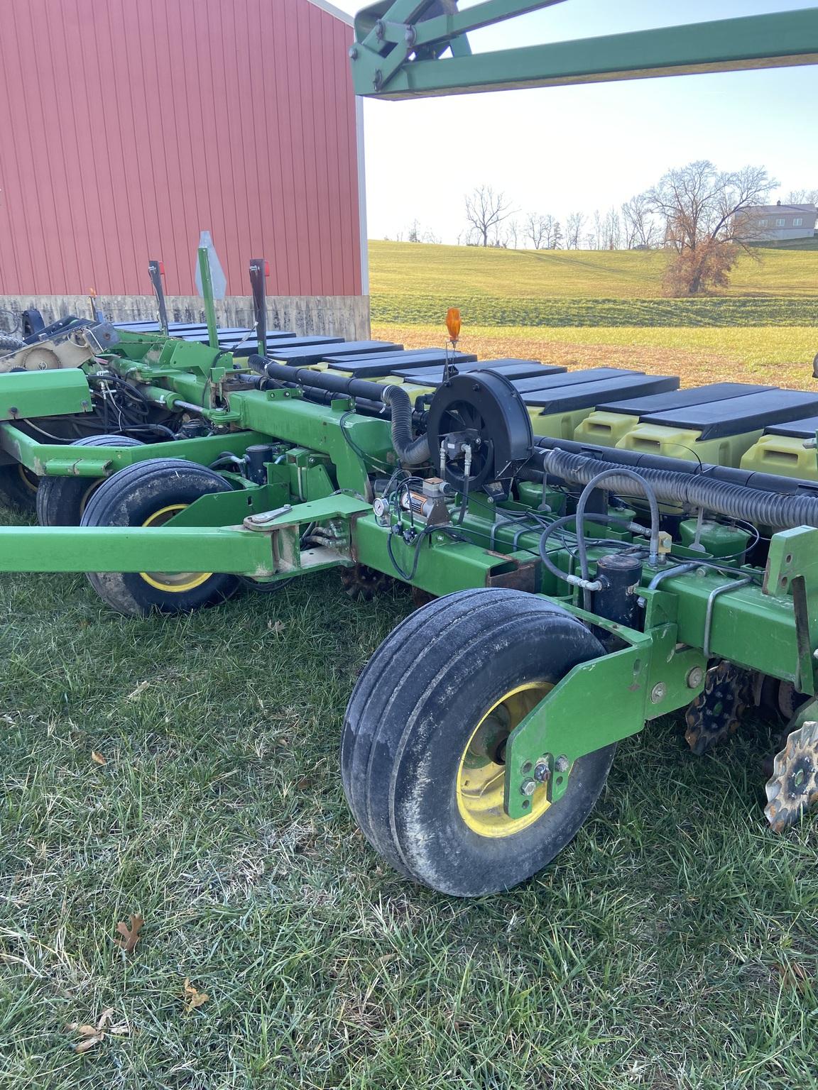 2002 John Deere 1780 Image