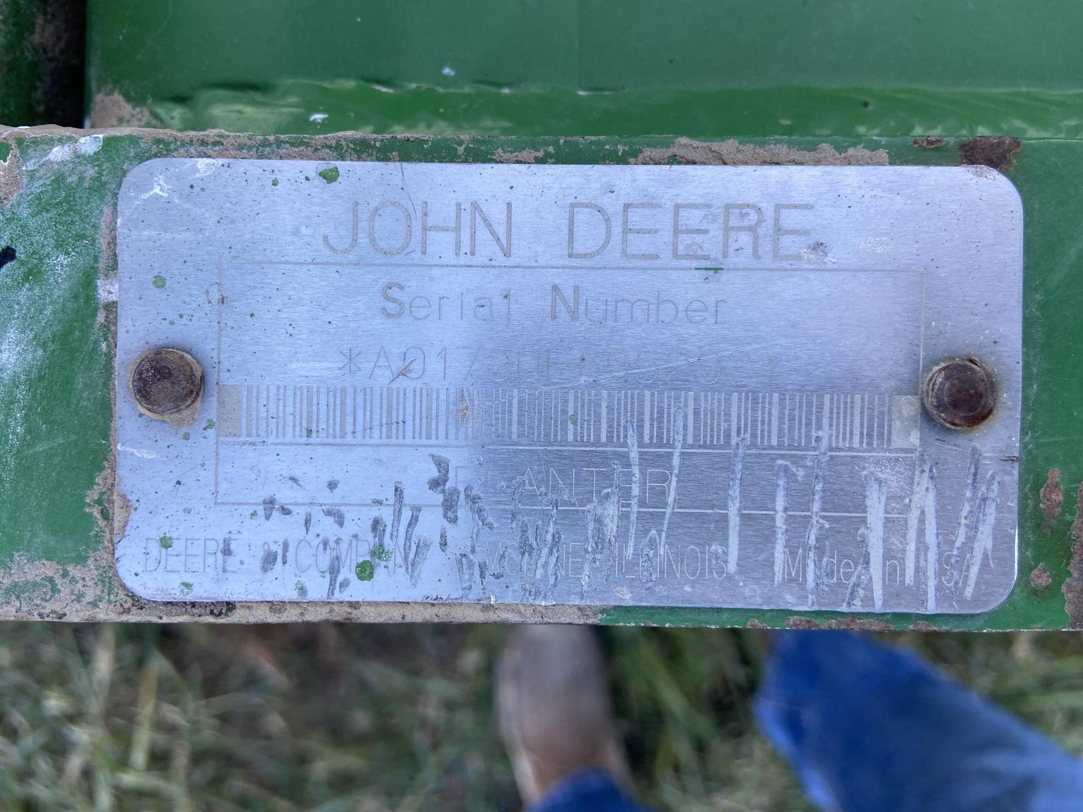 2002 John Deere 1780 Image