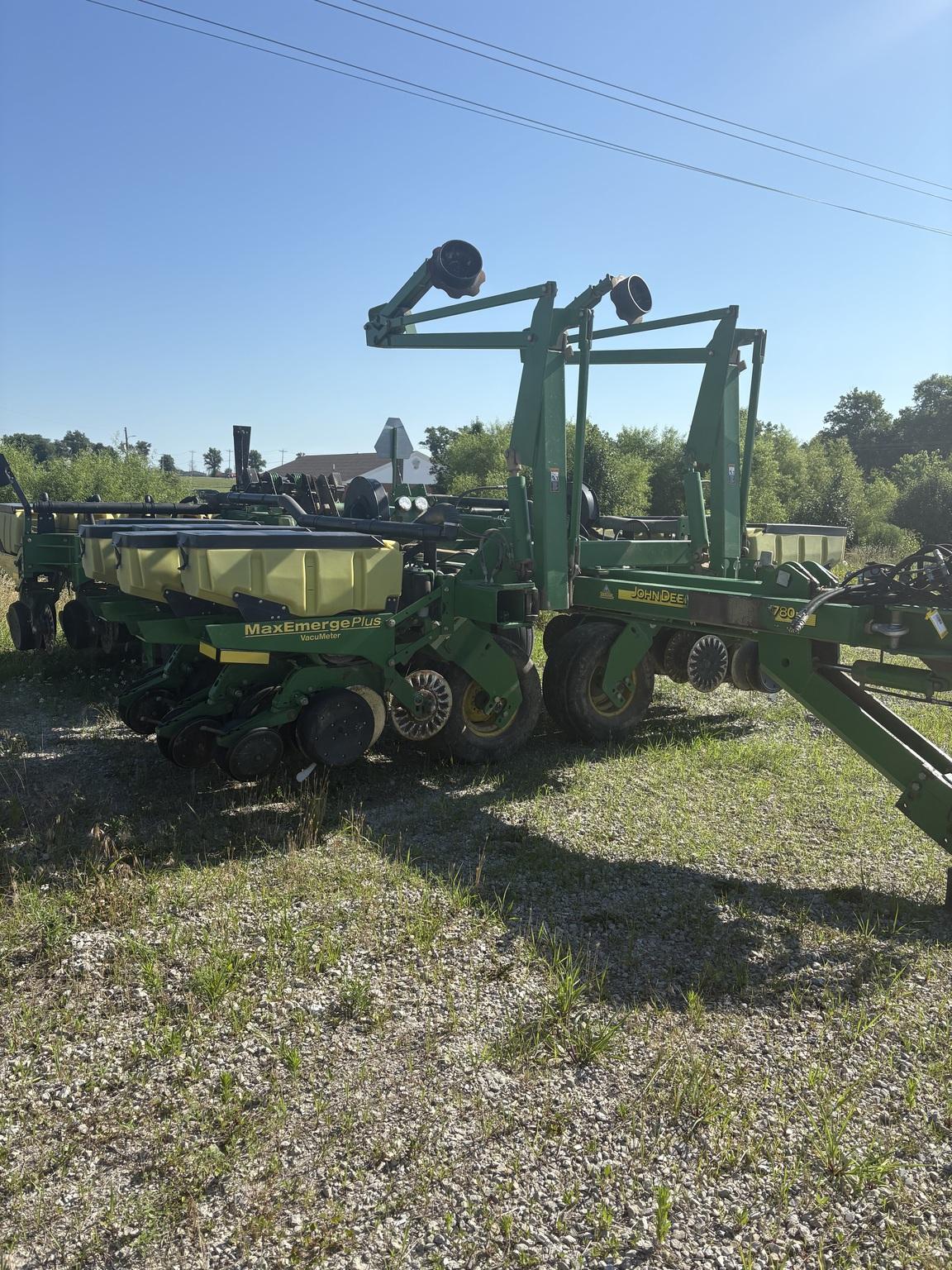 2002 John Deere 1780 Image