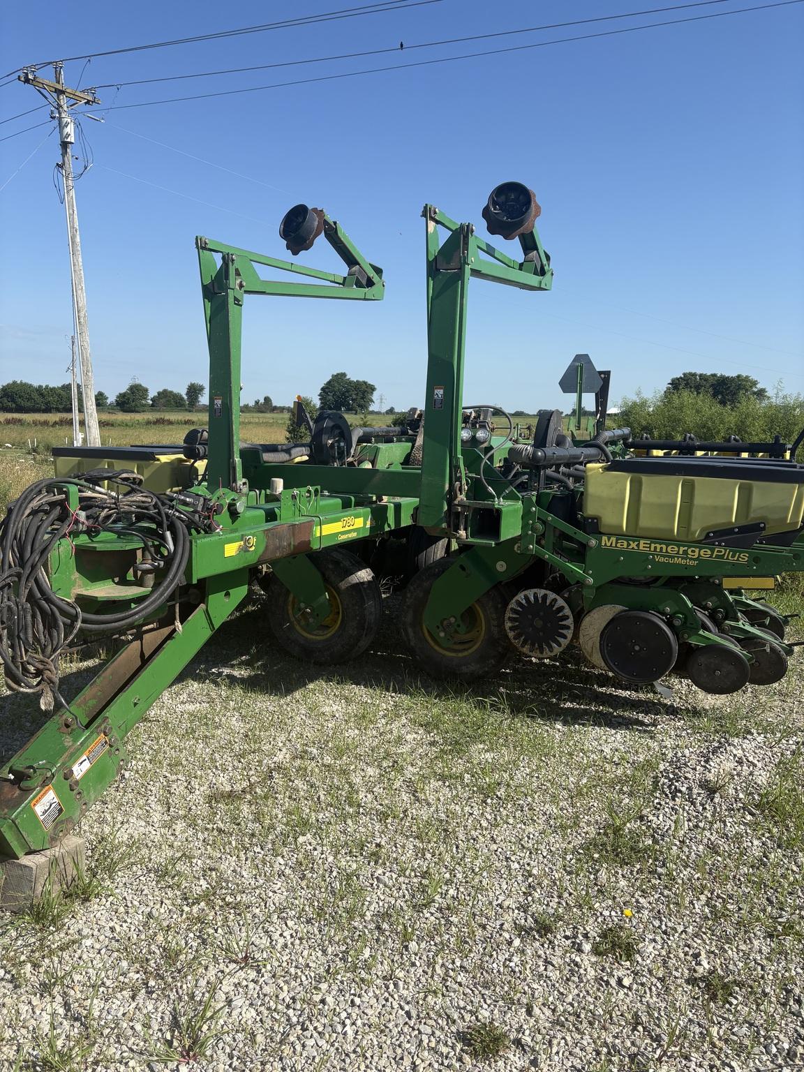 2002 John Deere 1780 Image