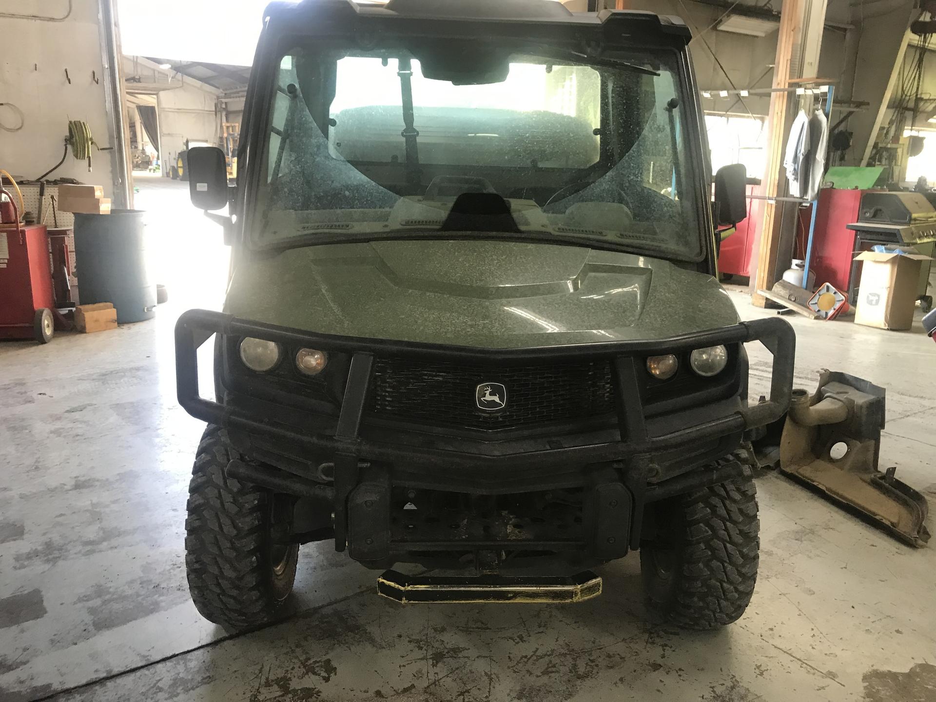 2022 John Deere XUV 835R Image