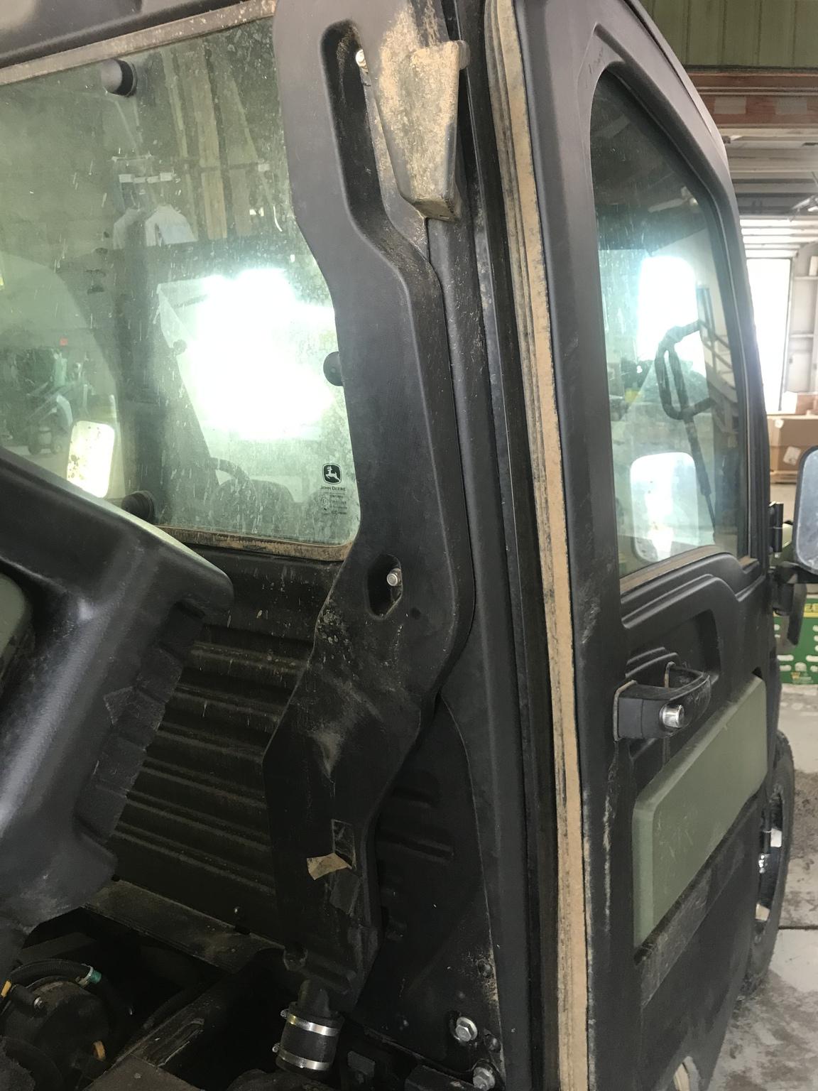 2022 John Deere XUV 835R Image