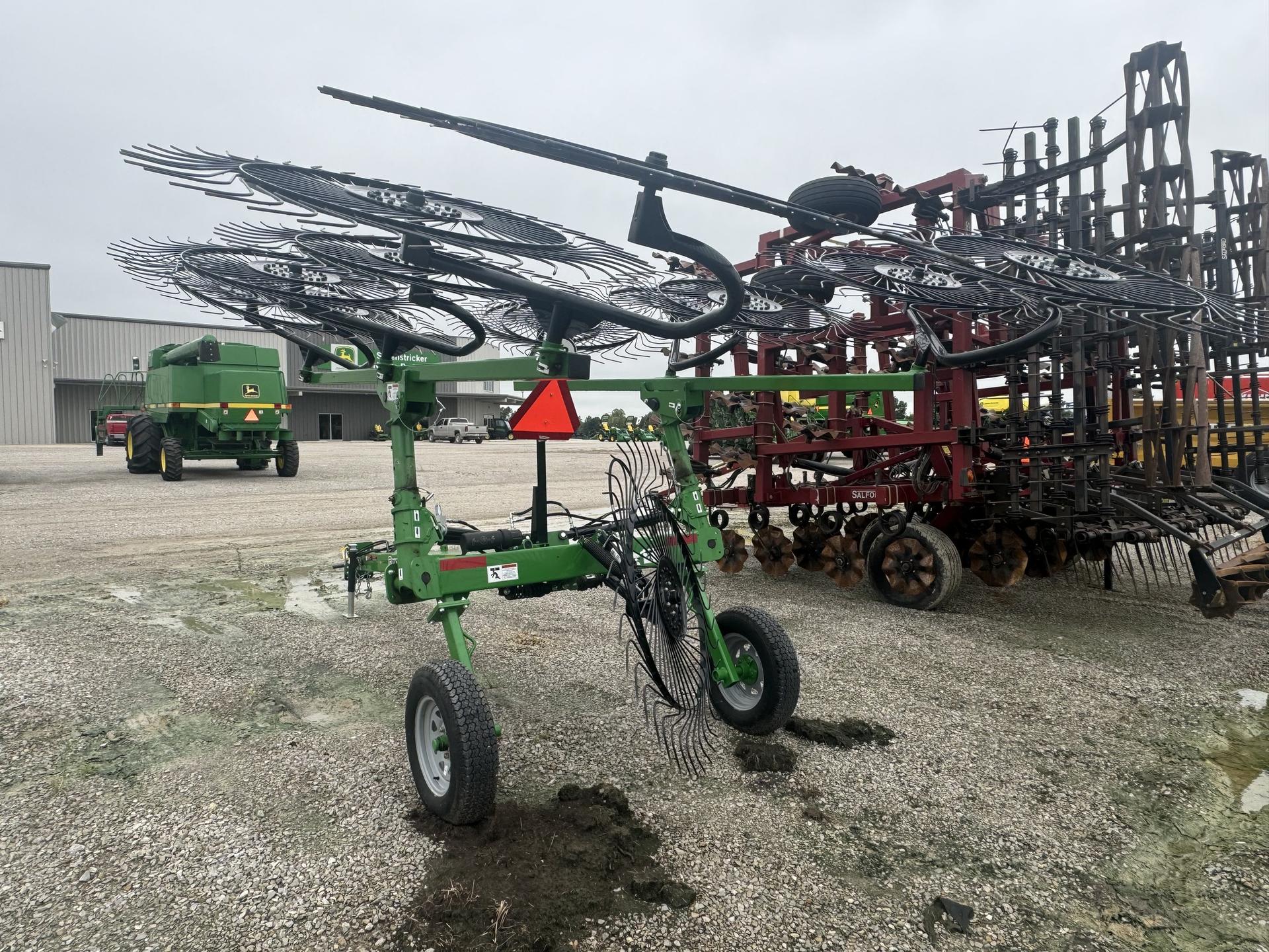 2023 John Deere WR3212 Image