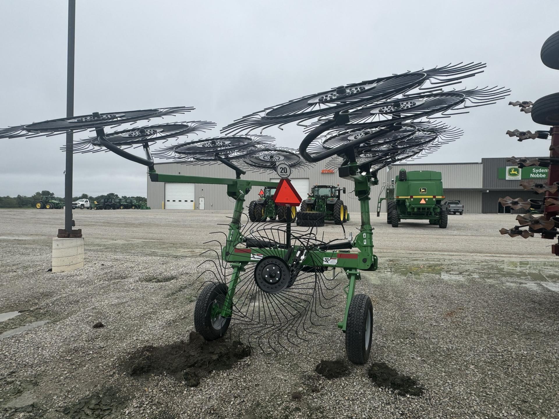 2023 John Deere WR3212 Image
