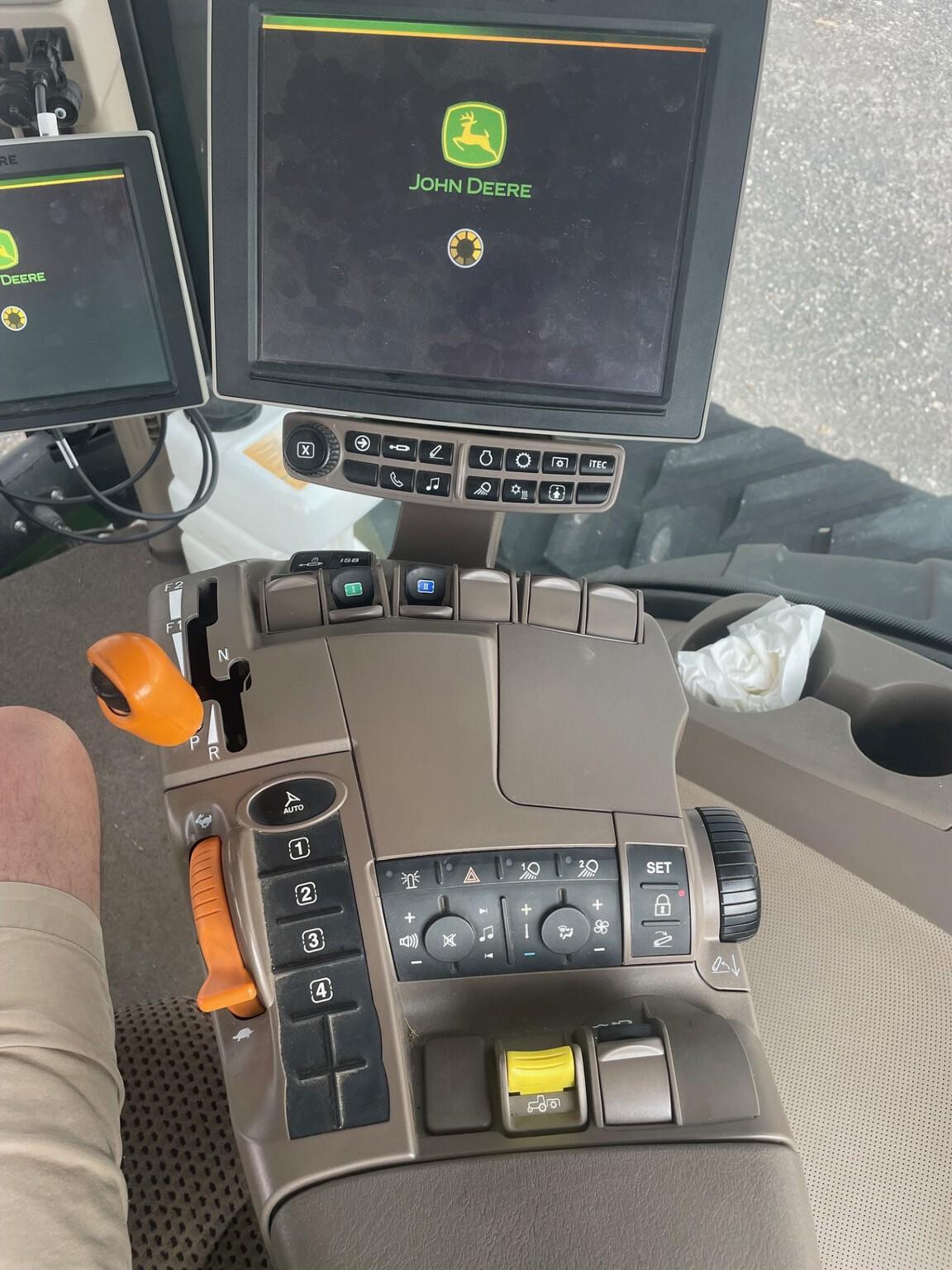 2018 John Deere 8370RT Image