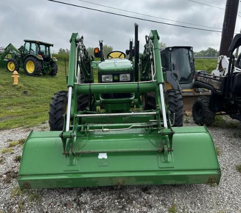 2013 John Deere 5065E Image