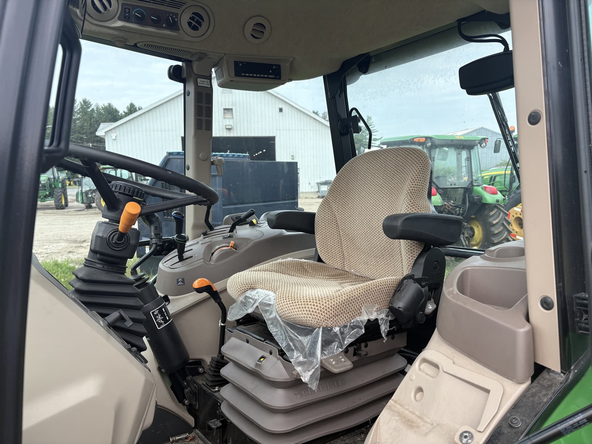 2023 John Deere 5075E Image
