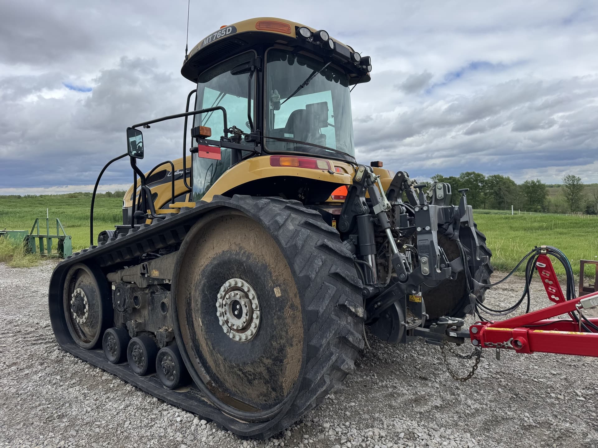 2014 Challenger MT765D Image
