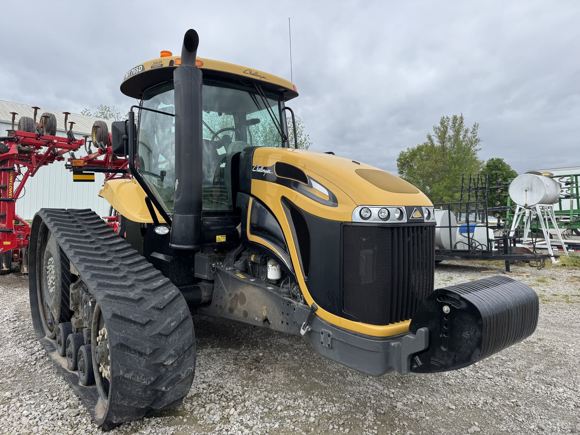 2014 Challenger MT765D Image