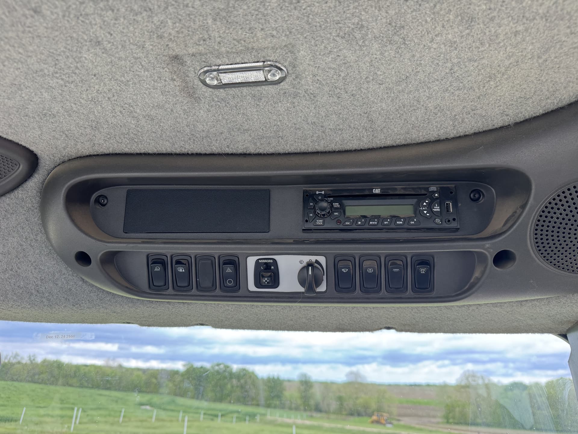 2014 Challenger MT765D Image