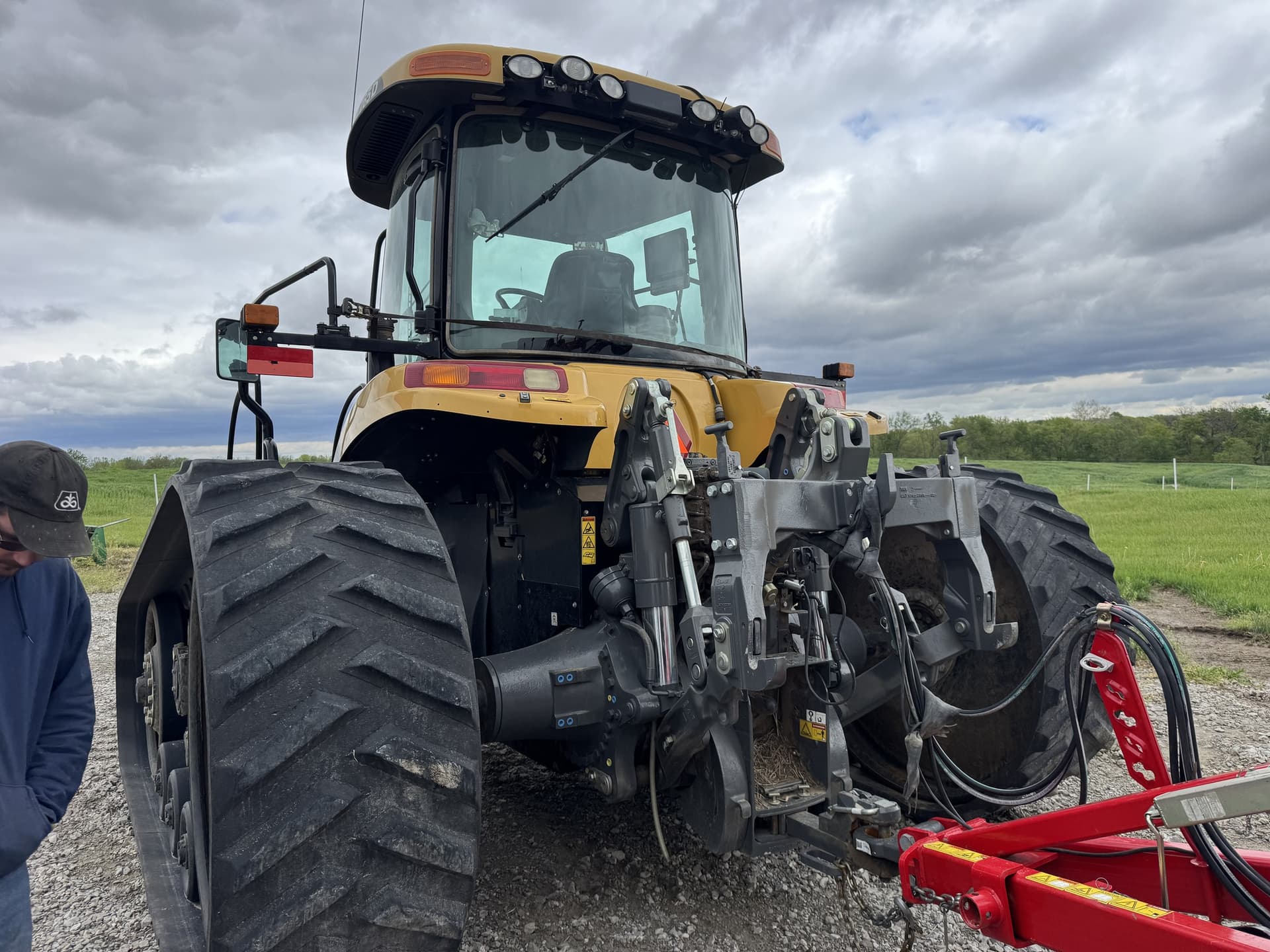 2014 Challenger MT765D Image