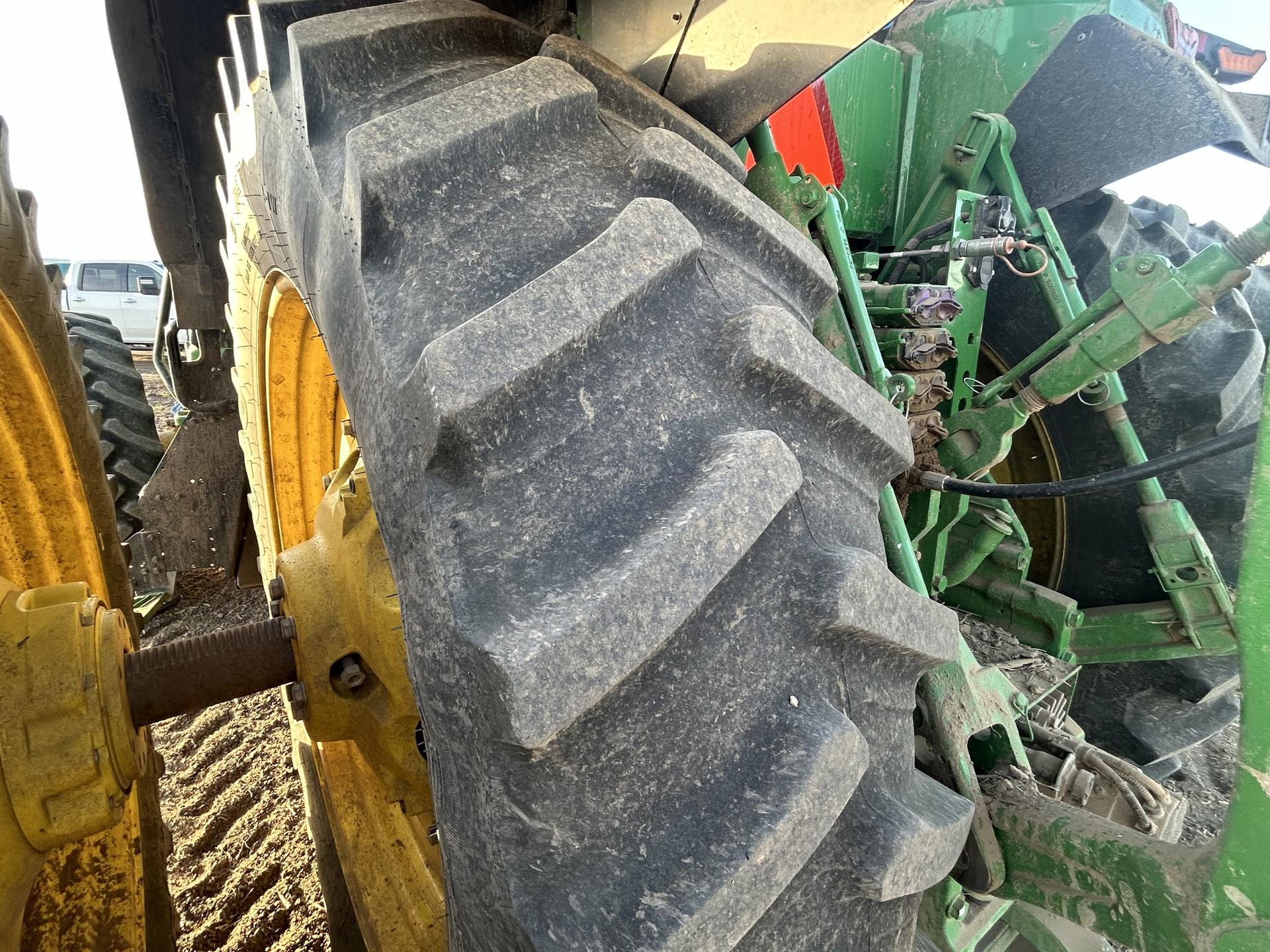 2021 John Deere 8R 340 Image