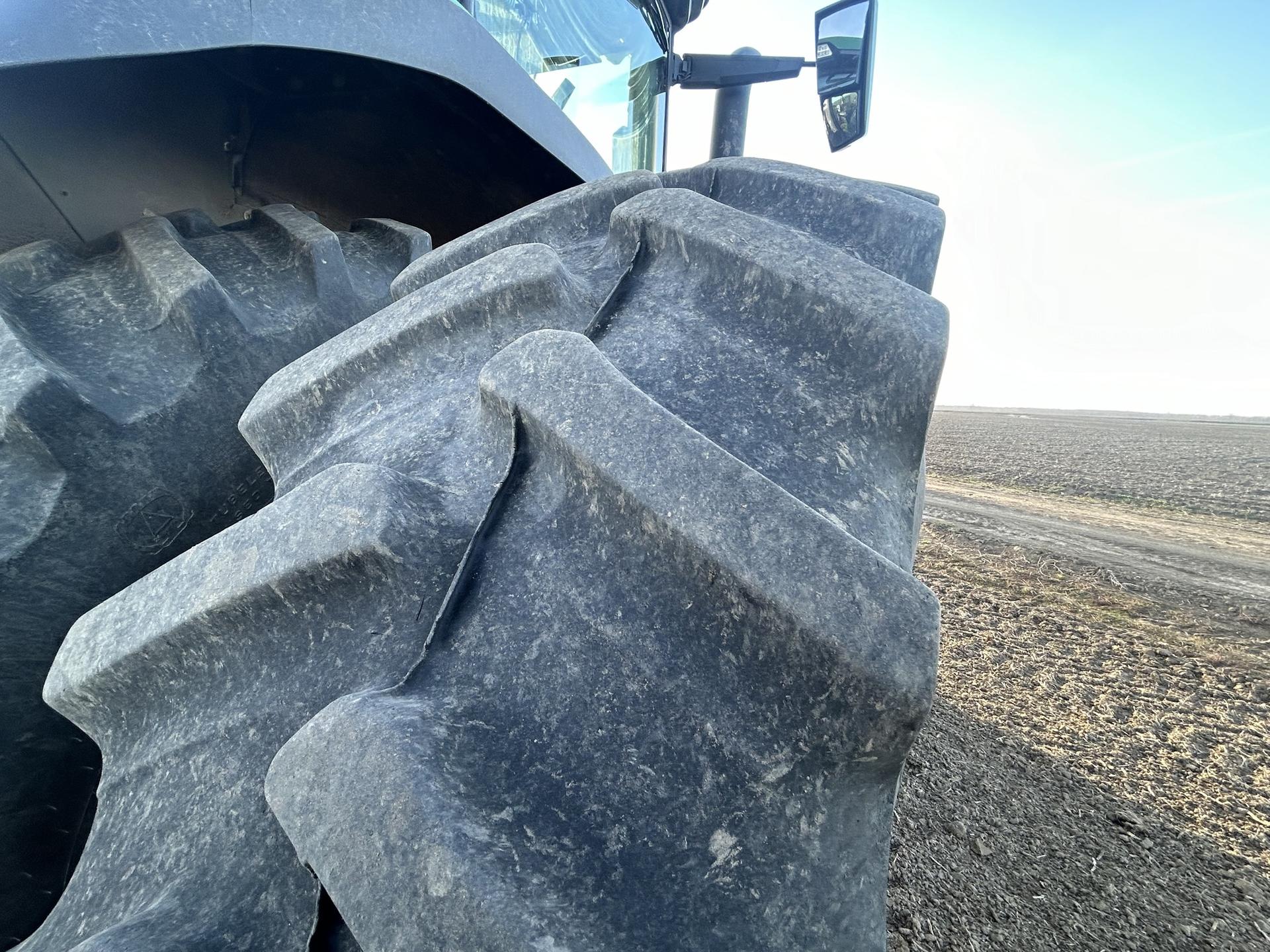 2021 John Deere 8R 340 Image