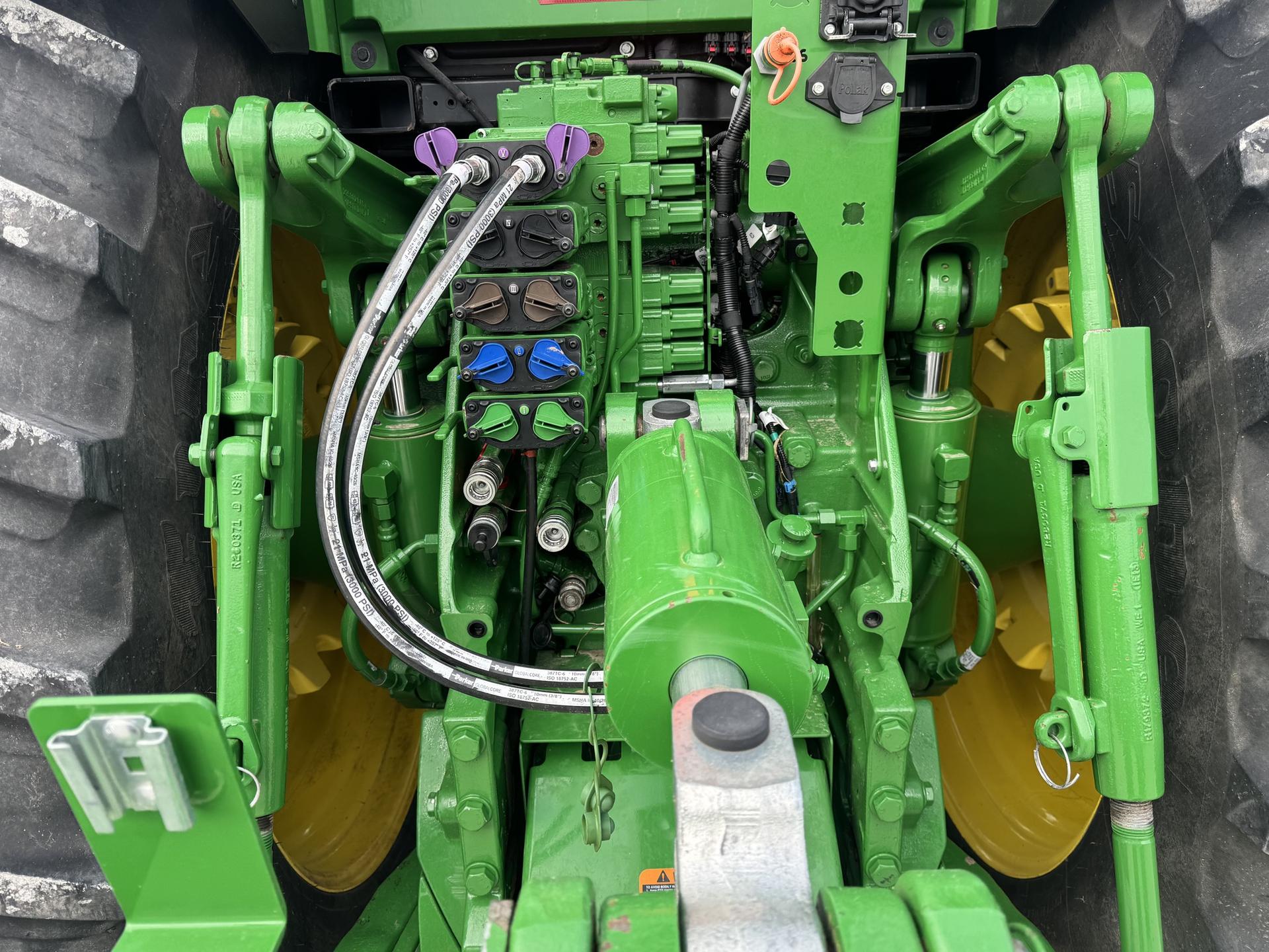 2021 John Deere 8R 340 Image