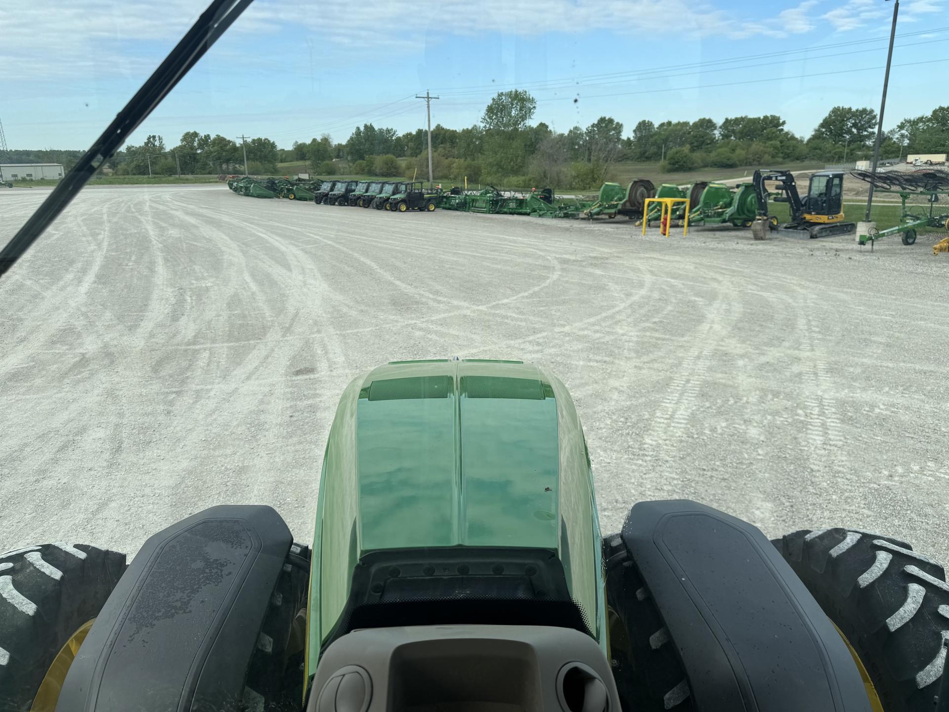 2021 John Deere 8R 340 Image