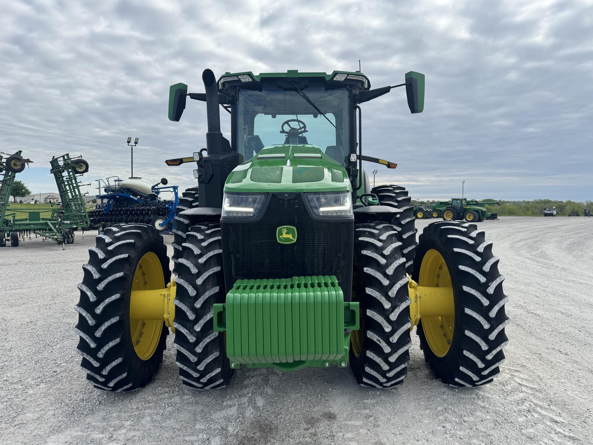 2021 John Deere 8R 340 Image