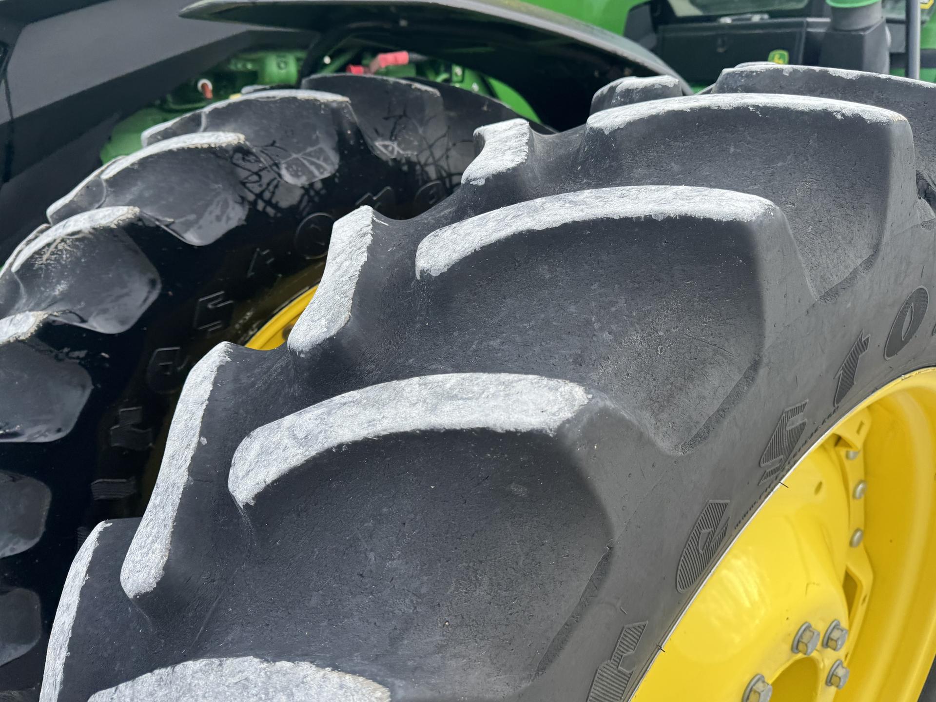 2021 John Deere 8R 340 Image