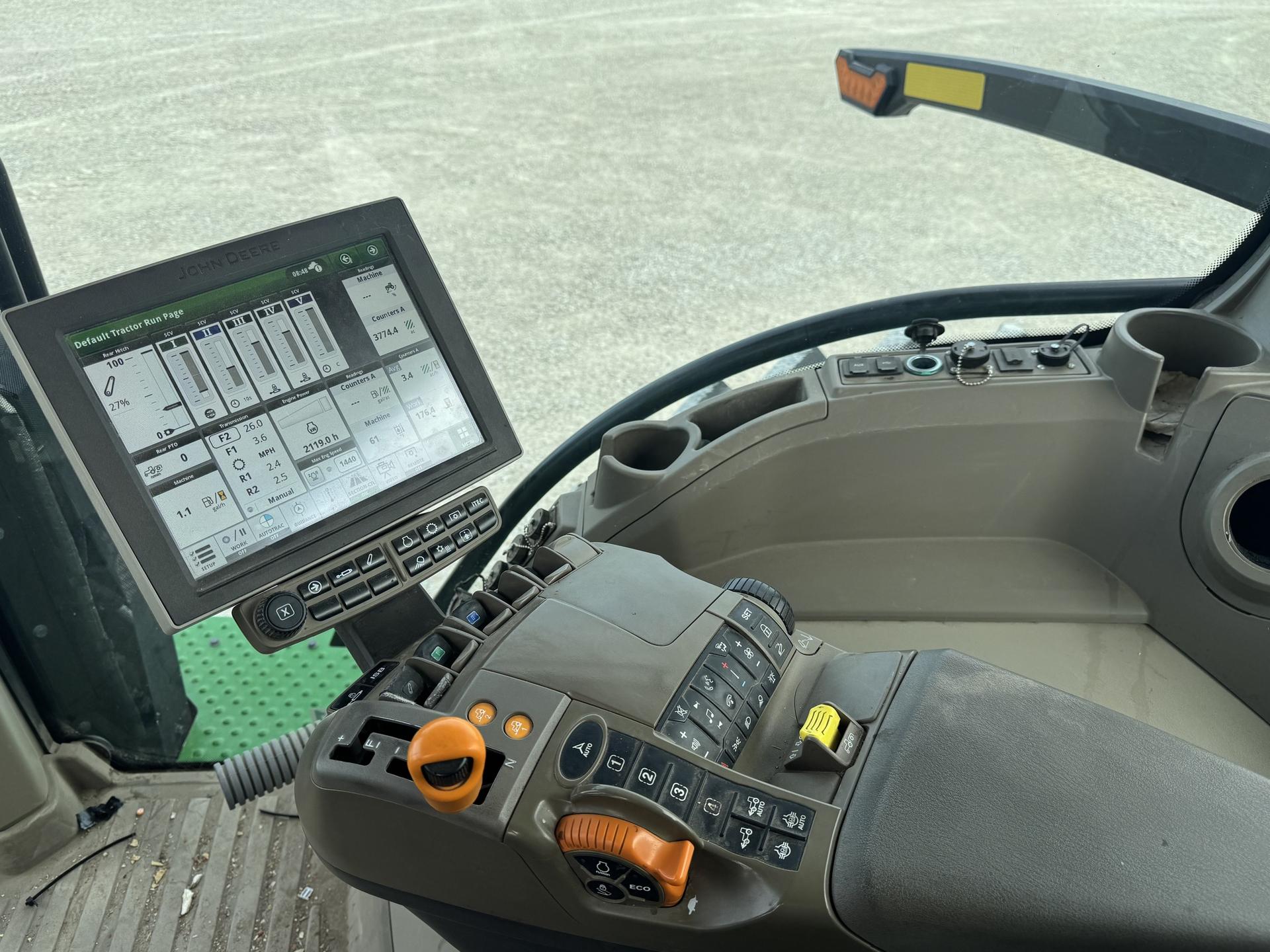 2021 John Deere 8R 340 Image