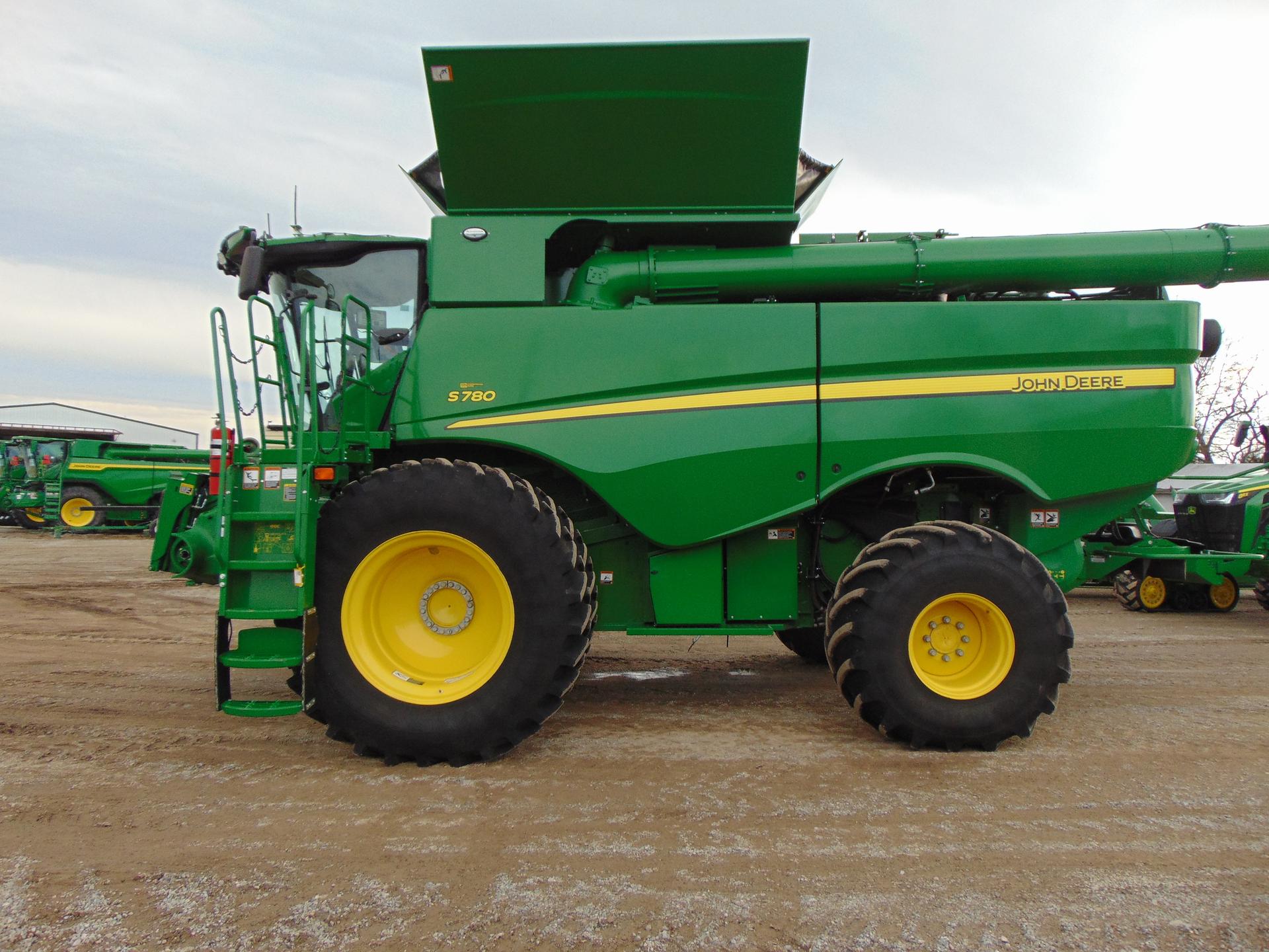 2024 John Deere S780 Image
