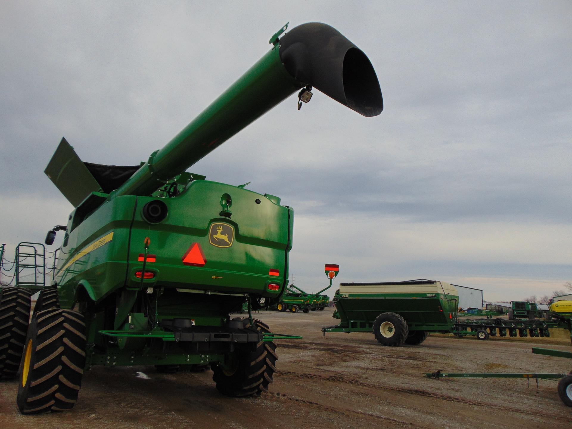2024 John Deere S780 Image