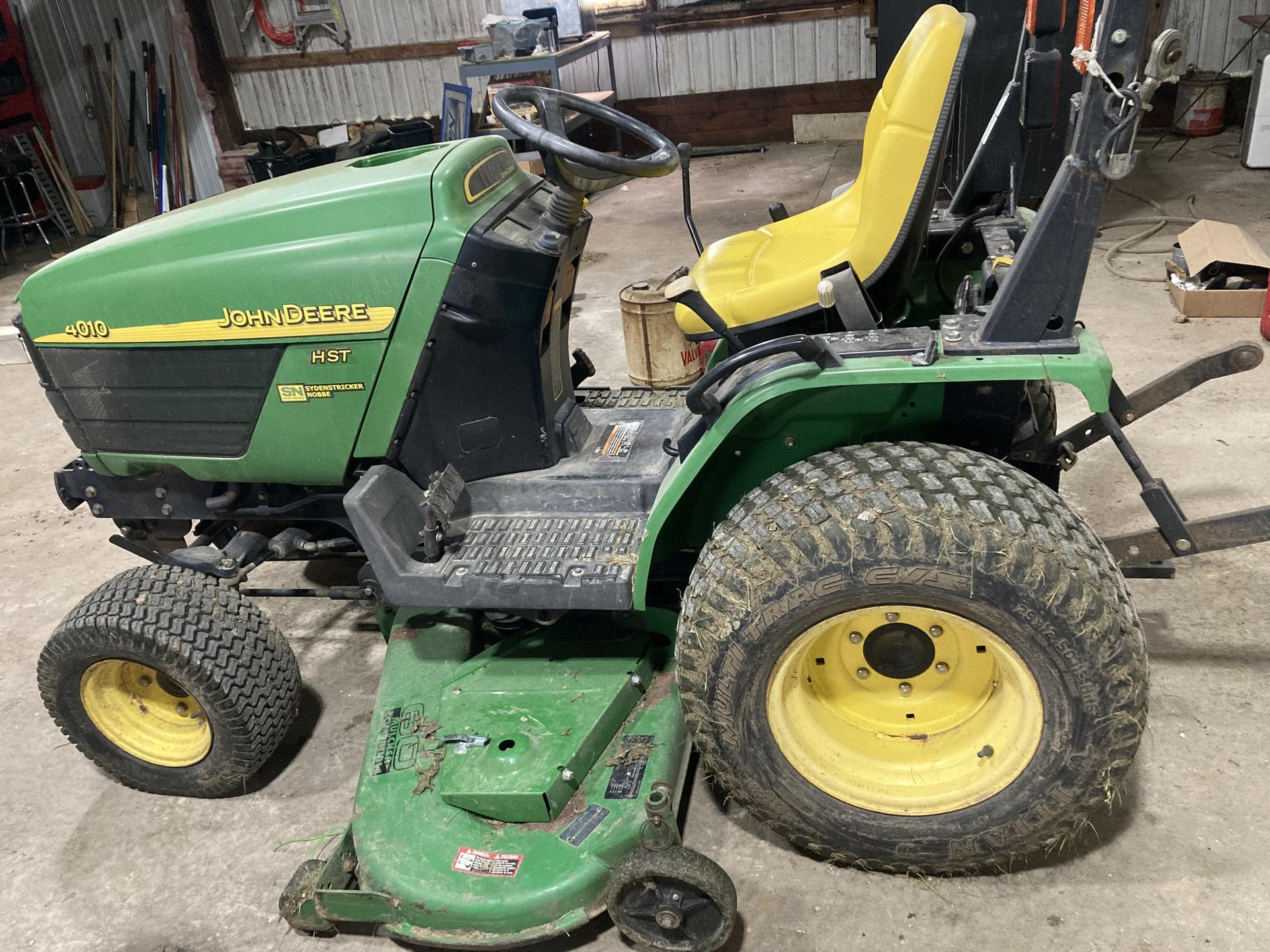 2004 John Deere 4010 Image