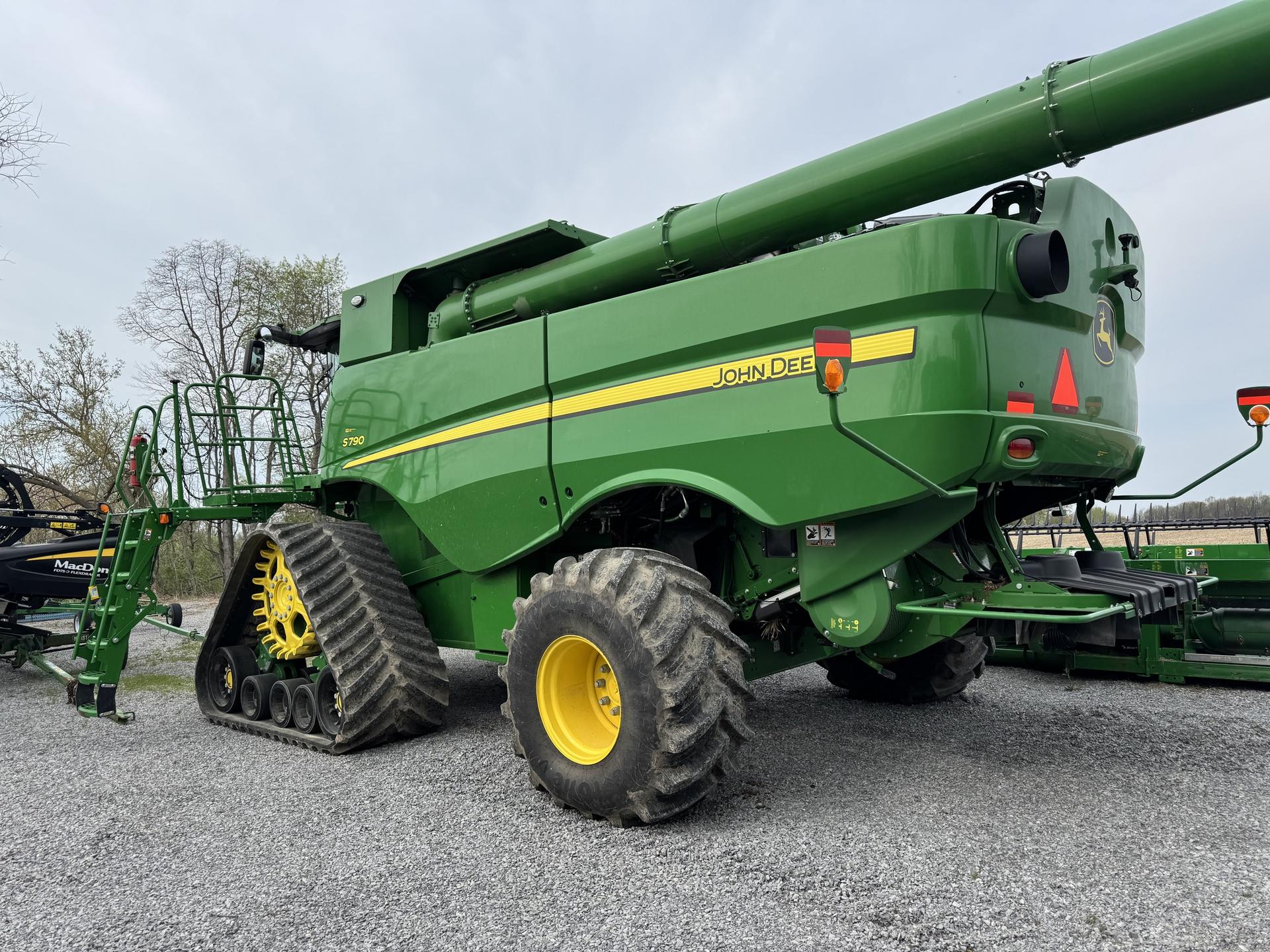 2024 John Deere S790 Image