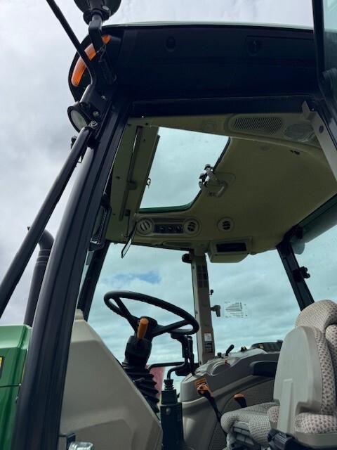 2023 John Deere 6105E Image